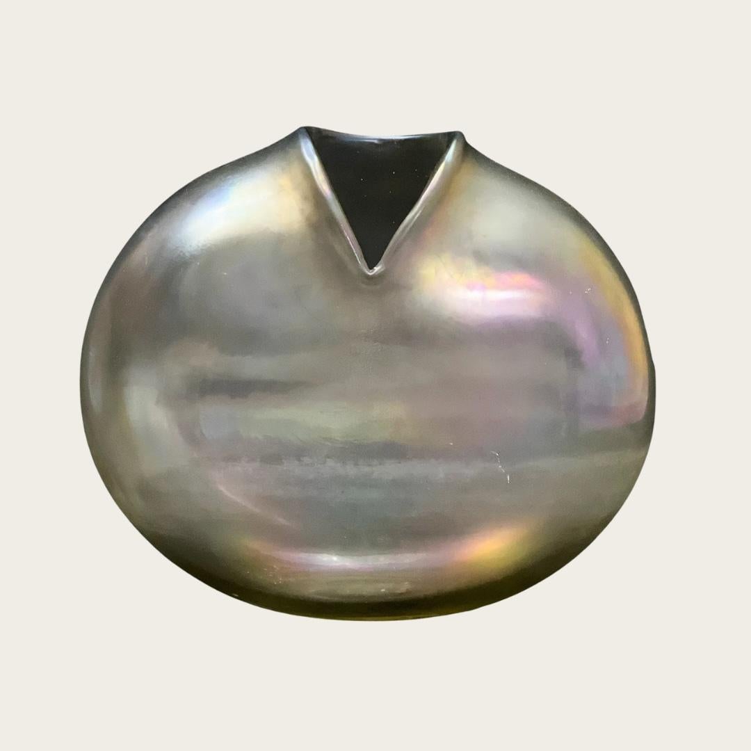 Argentino Vaso in vetro fuso iridescente 