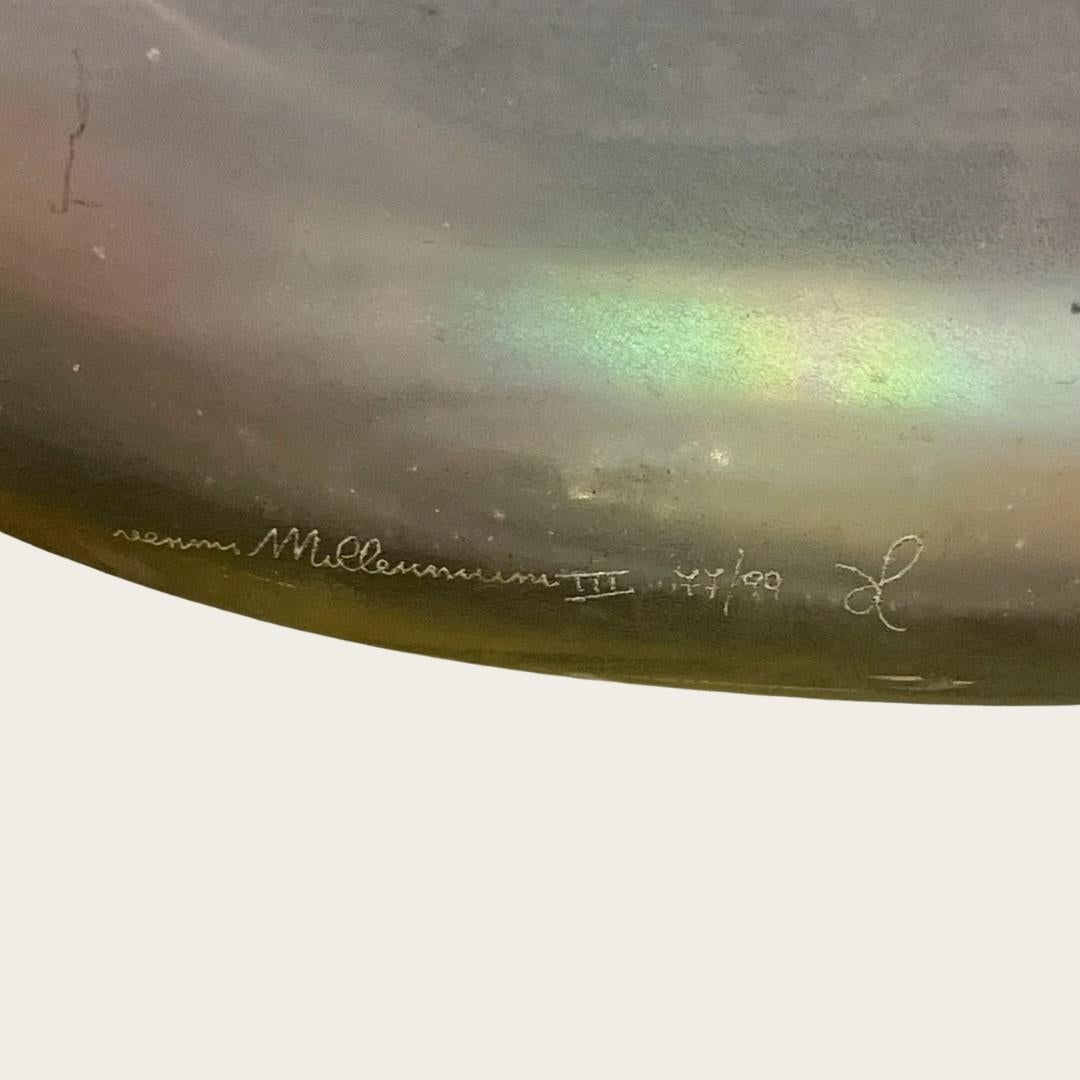 Vaso in vetro fuso iridescente 