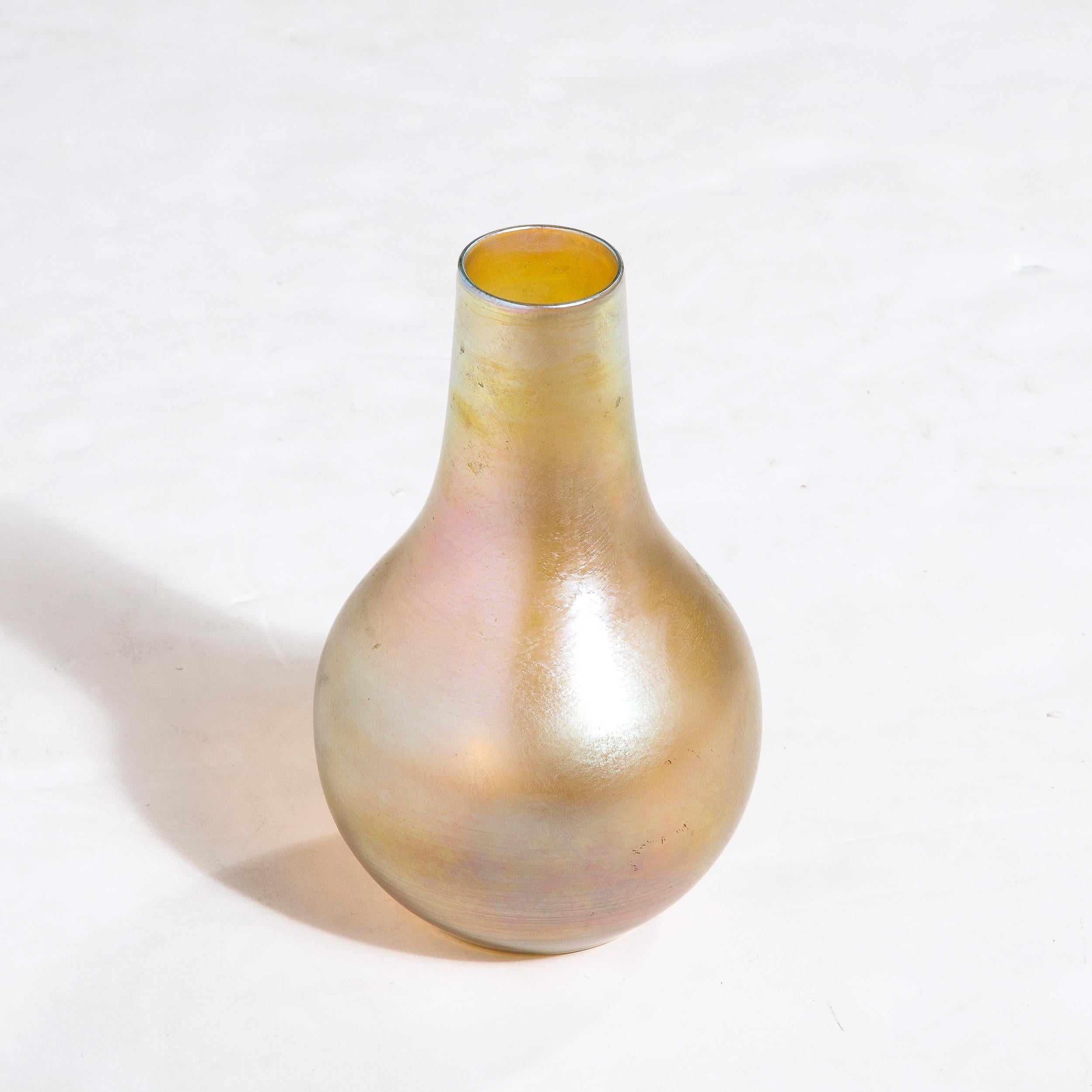 Iridescent Favrile Art Glass Gord Form Vase Signed Louis Comfort Tiffany For Sale 4