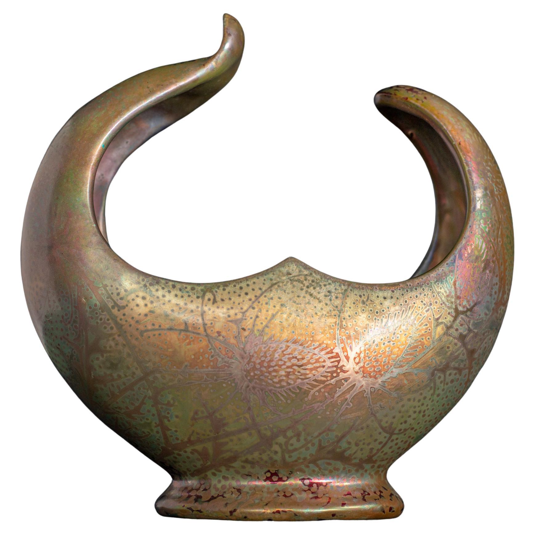 Vase Art Nouveau de Clement Massier, forme libre irisée de chardon
