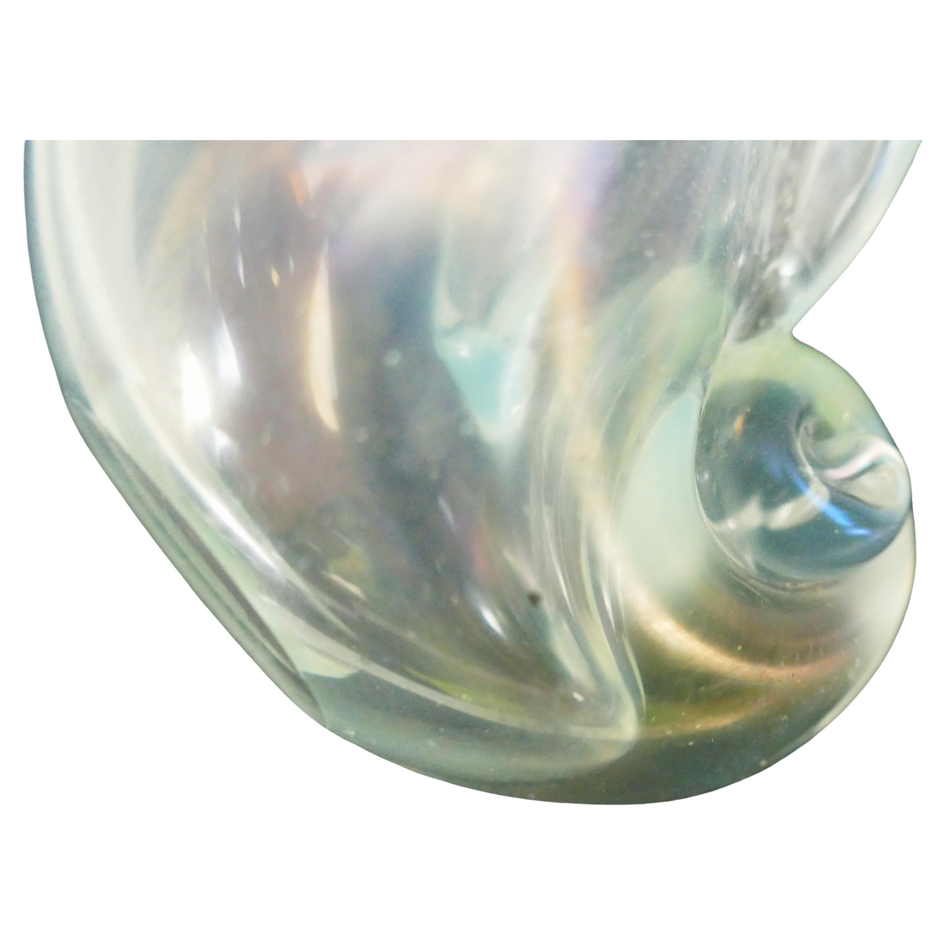 Iridescent glass by Venini & Co. attributed to Carlo Scarpa.
Possible Nautilus shell.
Acid stamp Venini Murano Ars.
This signature was used from 1930 to 1943.
Good condition.
Thank you.