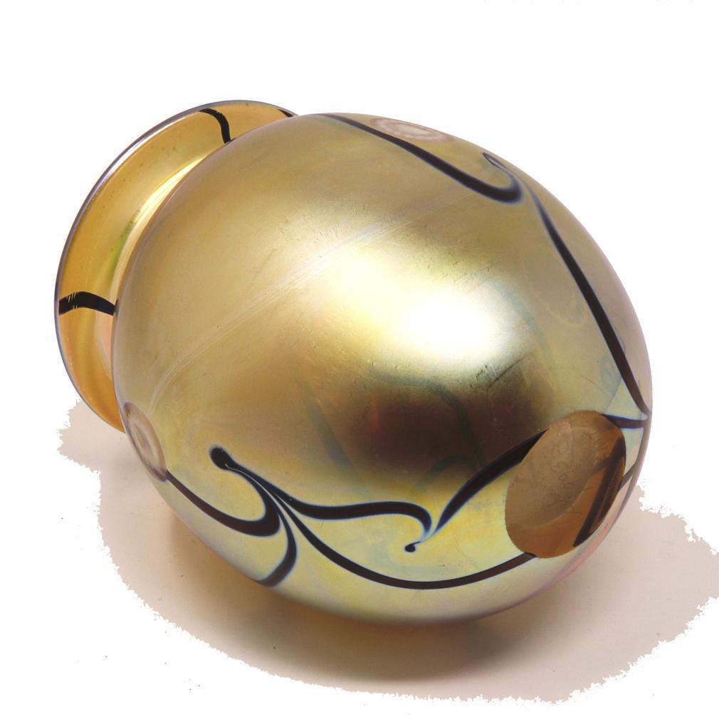 American Craftsman Iridescent Glass Vase by Robert Eickholt, 1993 For Sale