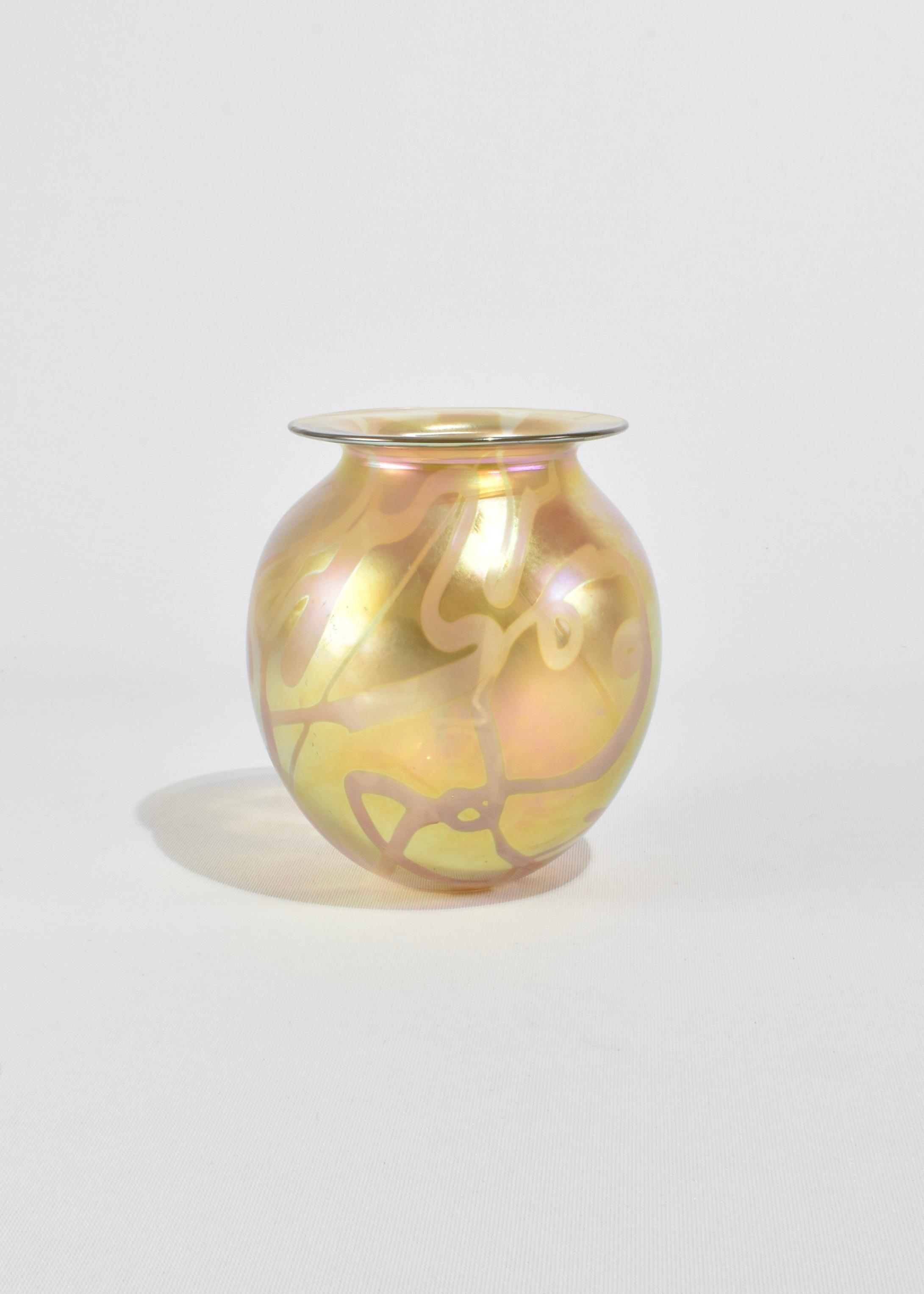 Iridescent Glass Vase In Excellent Condition In Richmond, VA