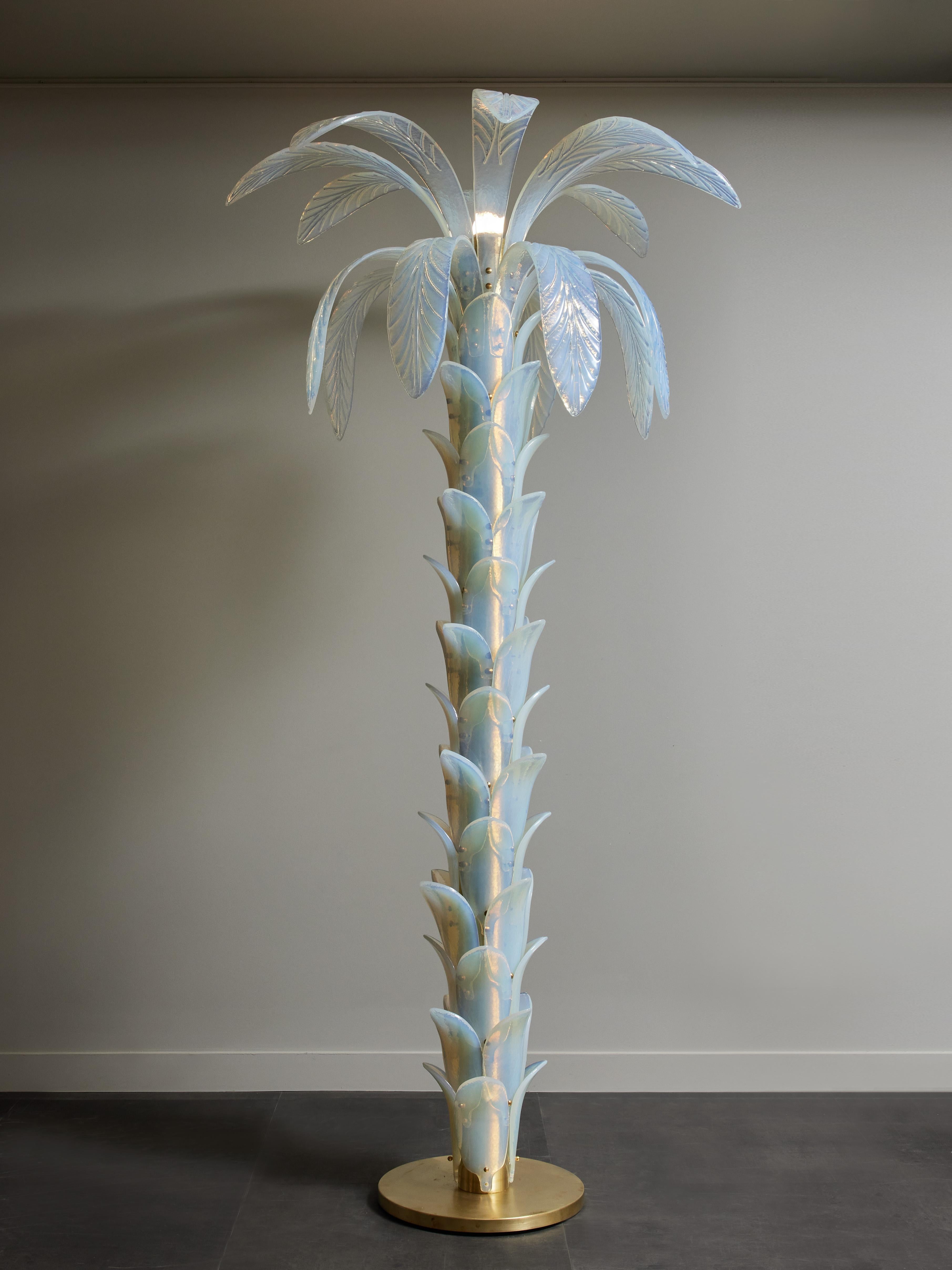 Mid-Century Modern Iridescent Murano Glass Palm Tree Floor Lamp For Sale