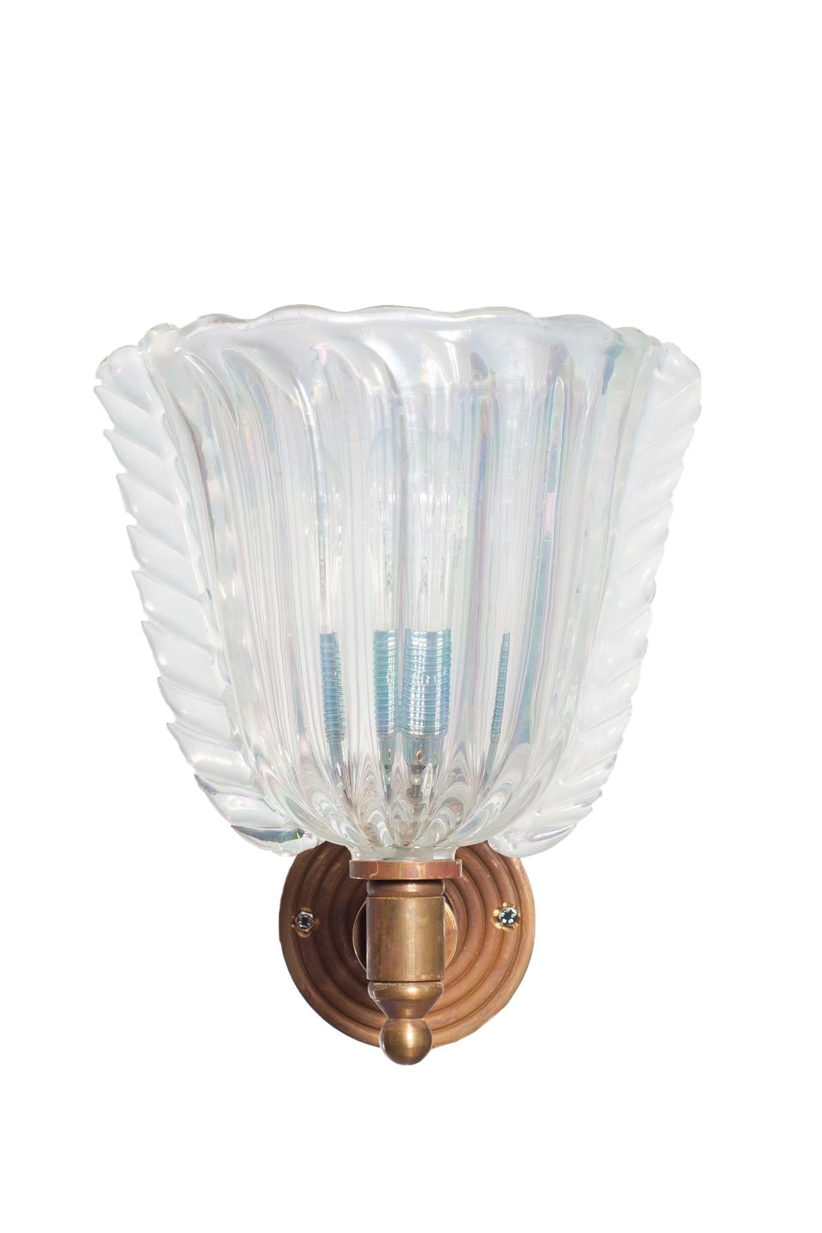 Mid-Century moderno Applique in vetro di Murano iridescente di Giovanni Dalla Fina, Italia, CIRCA 1970 in vendita