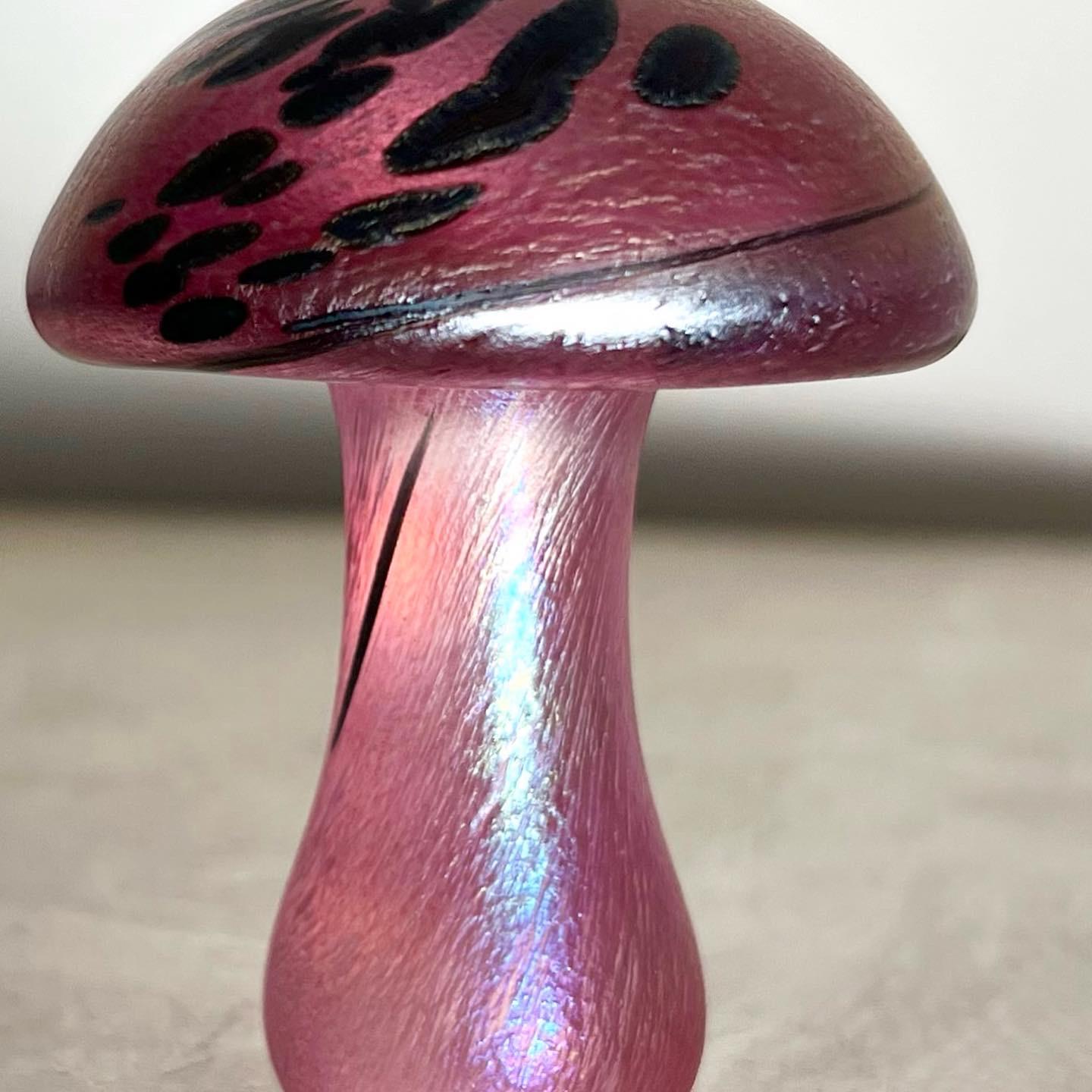 Iridescent Pink Art Glass Mushroom Objet d’art, Early Aughts 2