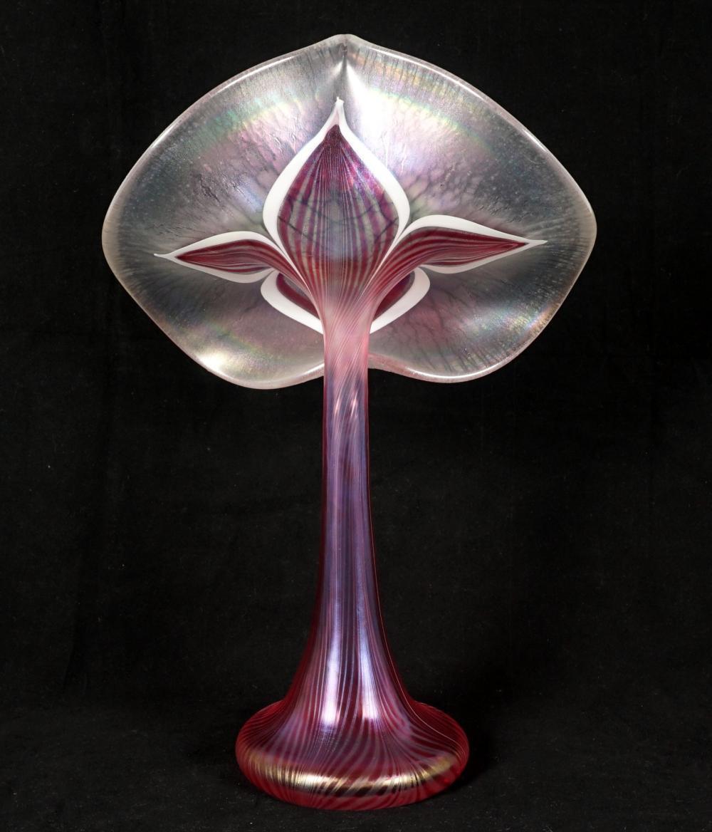 Late 20th Century Iridescent Pulled Feather Jack in the Pulpit Vase / Signed Stuart Abelman 1999 For Sale