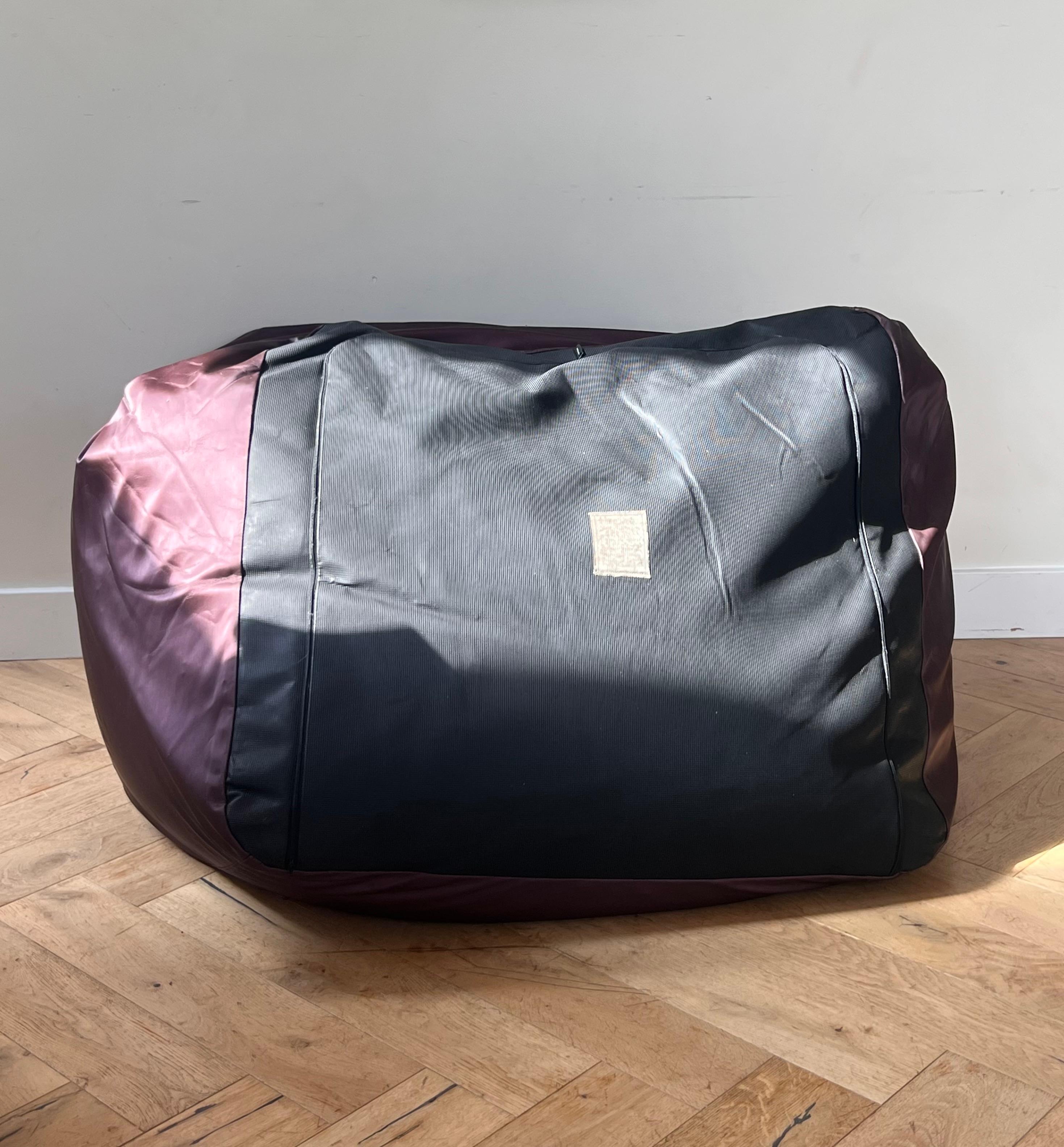 Sac canard violet irisé de Ligne Roset, début du 21e siècle en vente 3