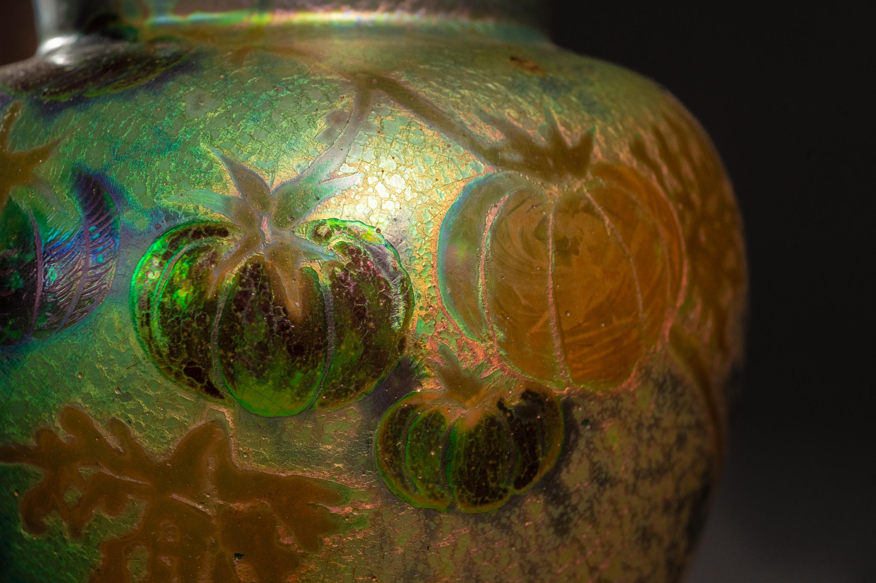 Iridescent Tomato Art Nouveau Vase by Clement Massier For Sale 5