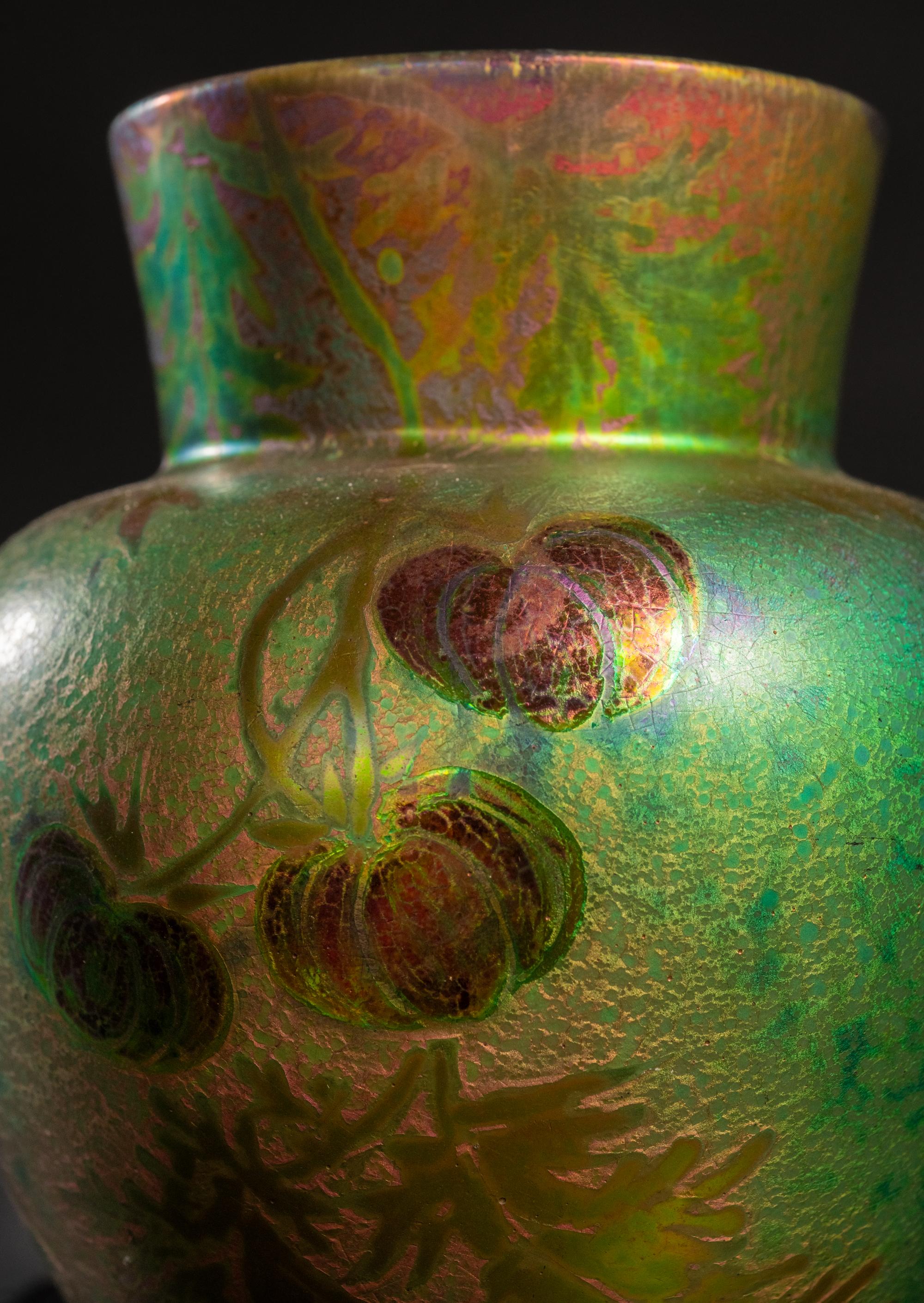 Iridescent Tomato Art Nouveau Vase by Clement Massier For Sale 1