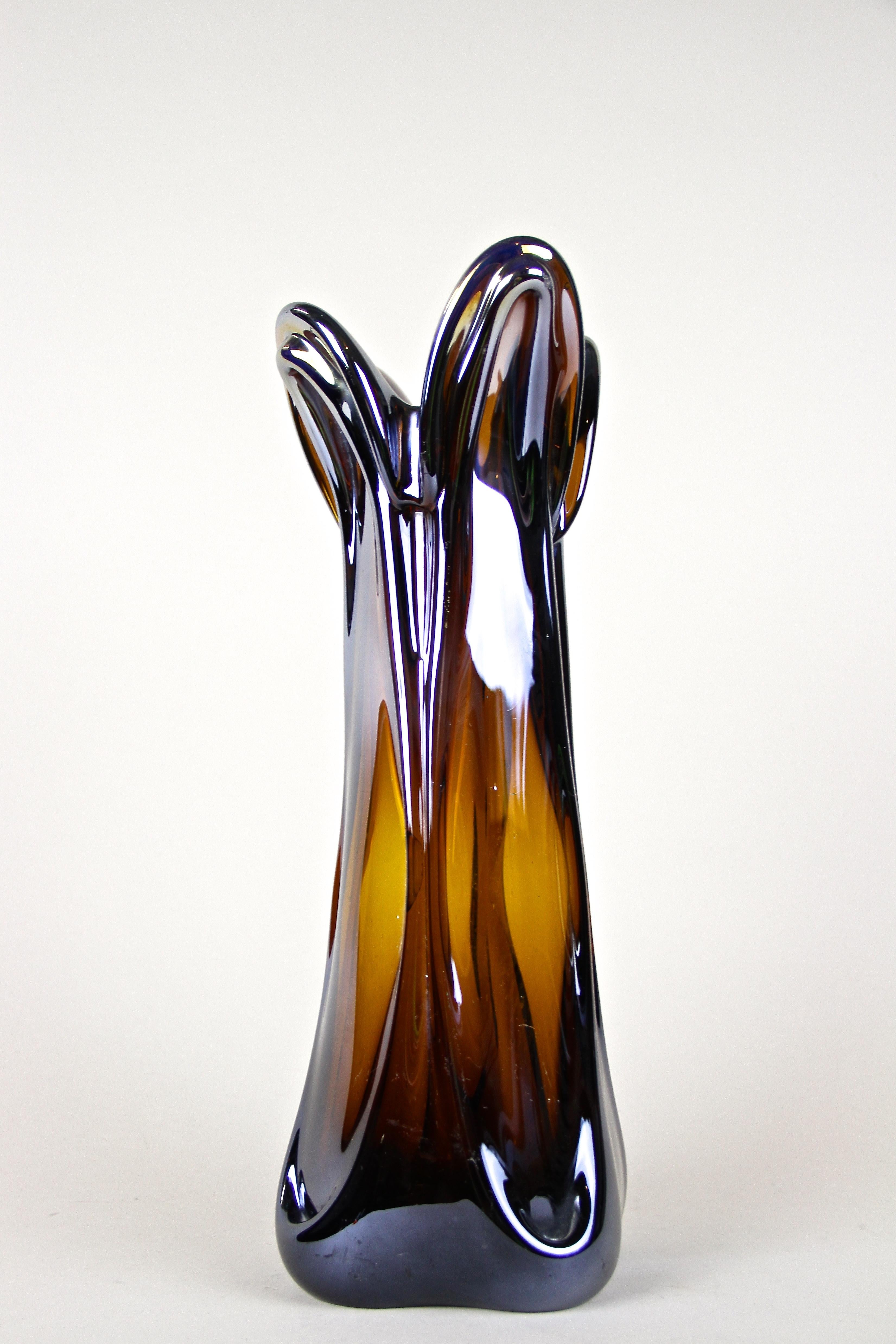 Italian Iridiscent Murano Glass Vase Amber Colored with Chrome Effect, Italy circa 1970 For Sale