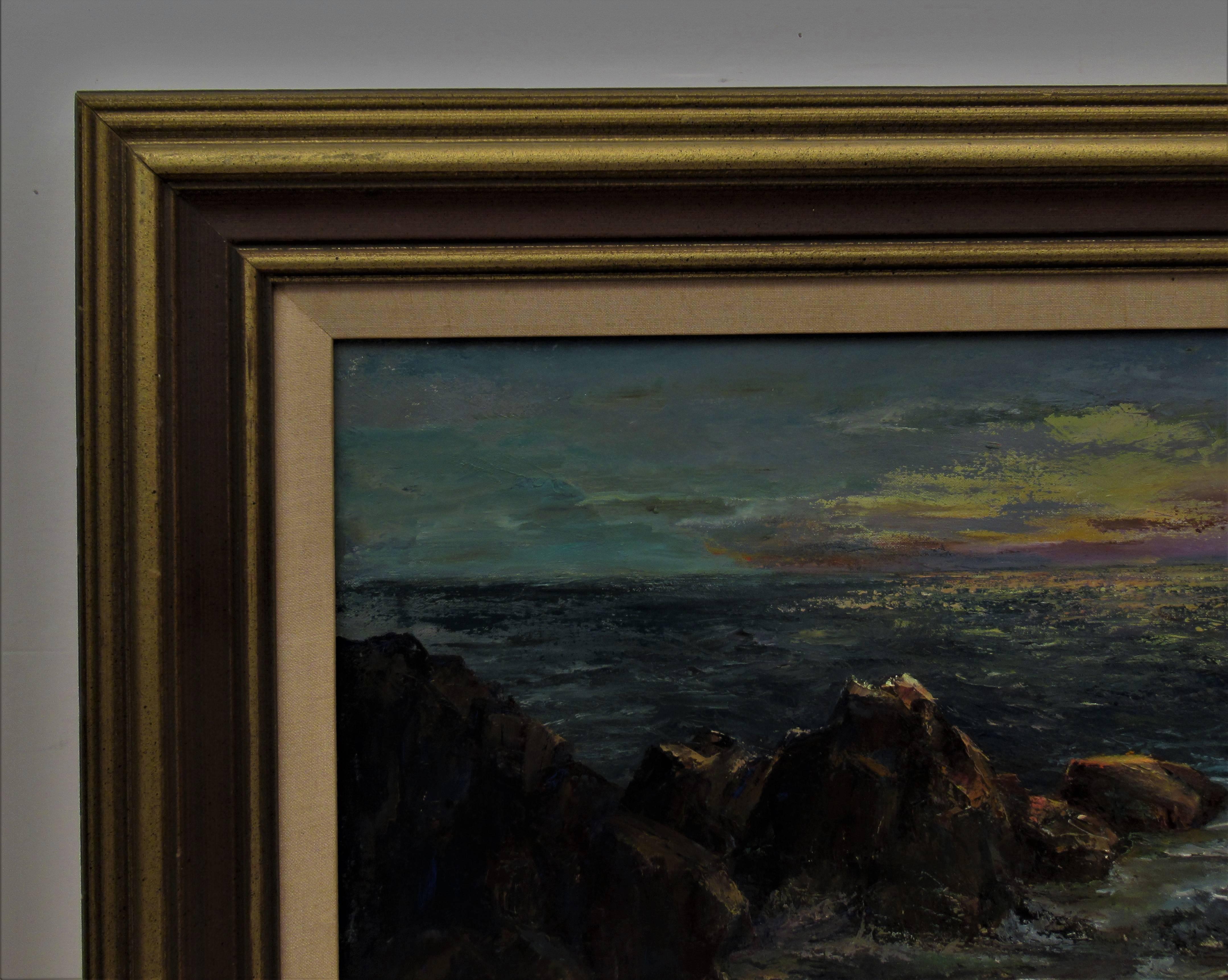 Cette œuvre d'art représentant une scène côtière à l'aube, vers 1965, est une peinture à l'huile sur toile  par l'artiste russe Irina Belotelkin Roublon 1913-2009. Elle est signée en bas à droite par l'artiste. La taille de la toile est de 14 x 30