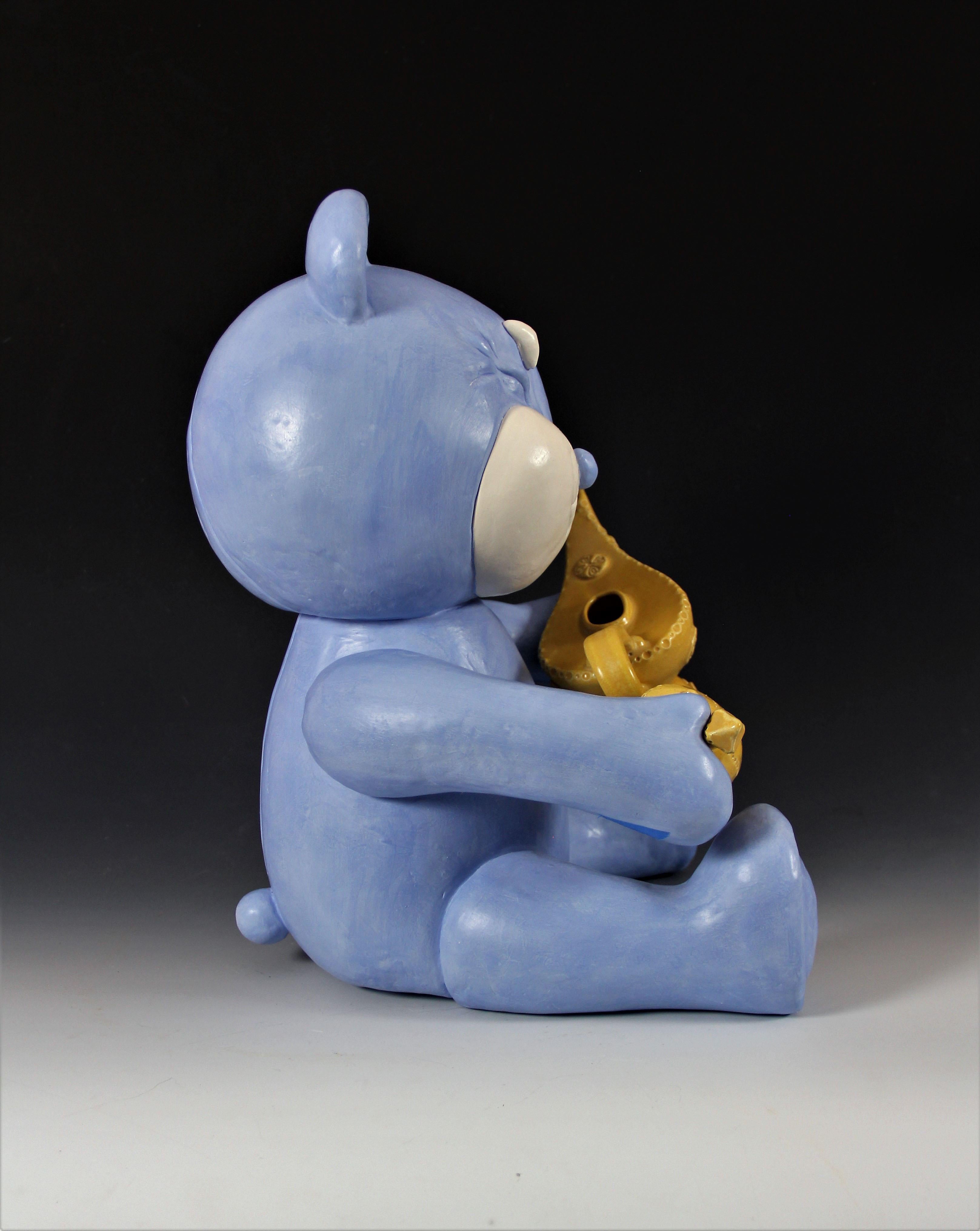 « Looking for a Miracle » Sculpture en céramique, argile de grès, ours de Terra Sigillata en vente 3