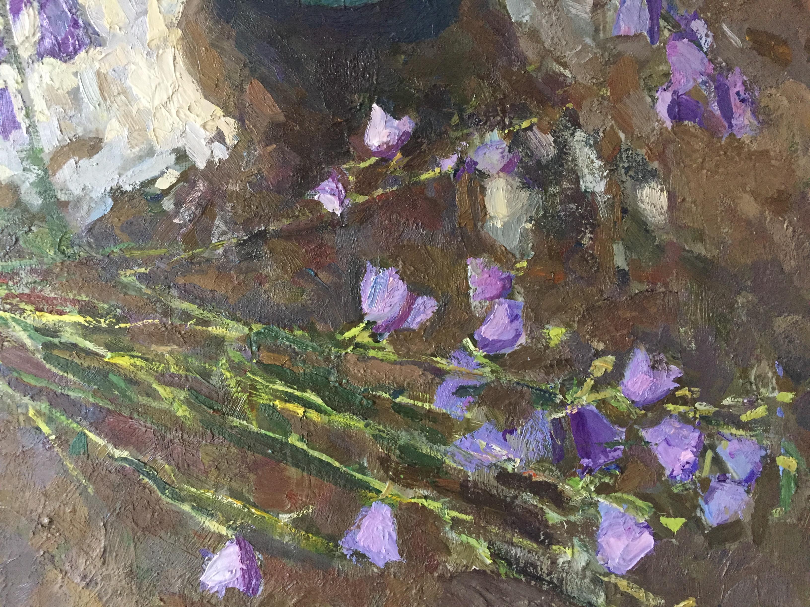 La pluie est survenue (Bellflowers) - Gris Still-Life Painting par Irina Rybakova