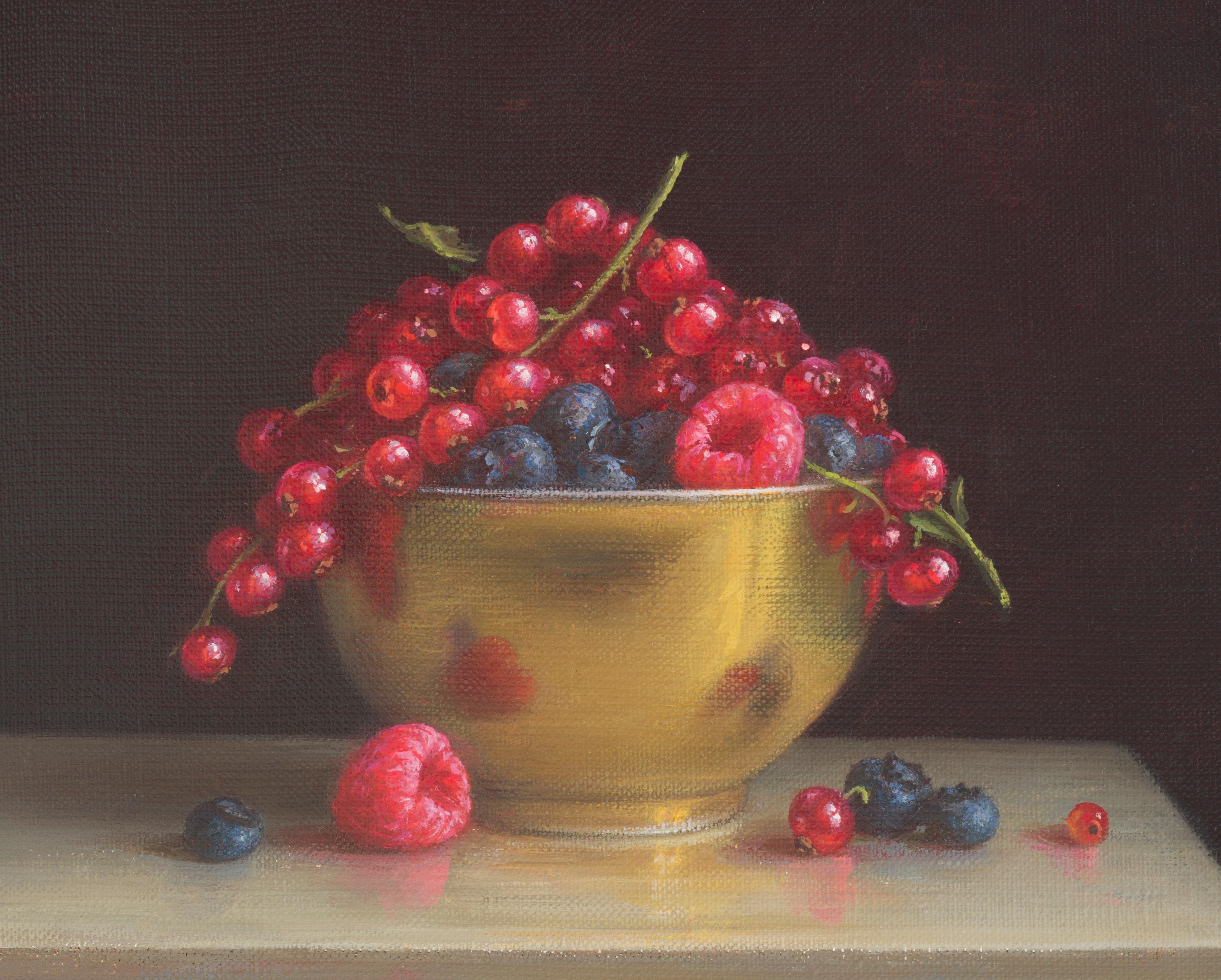 Bacche in una ciotola dorata - Interior Painting Nero di Irina Trushkova