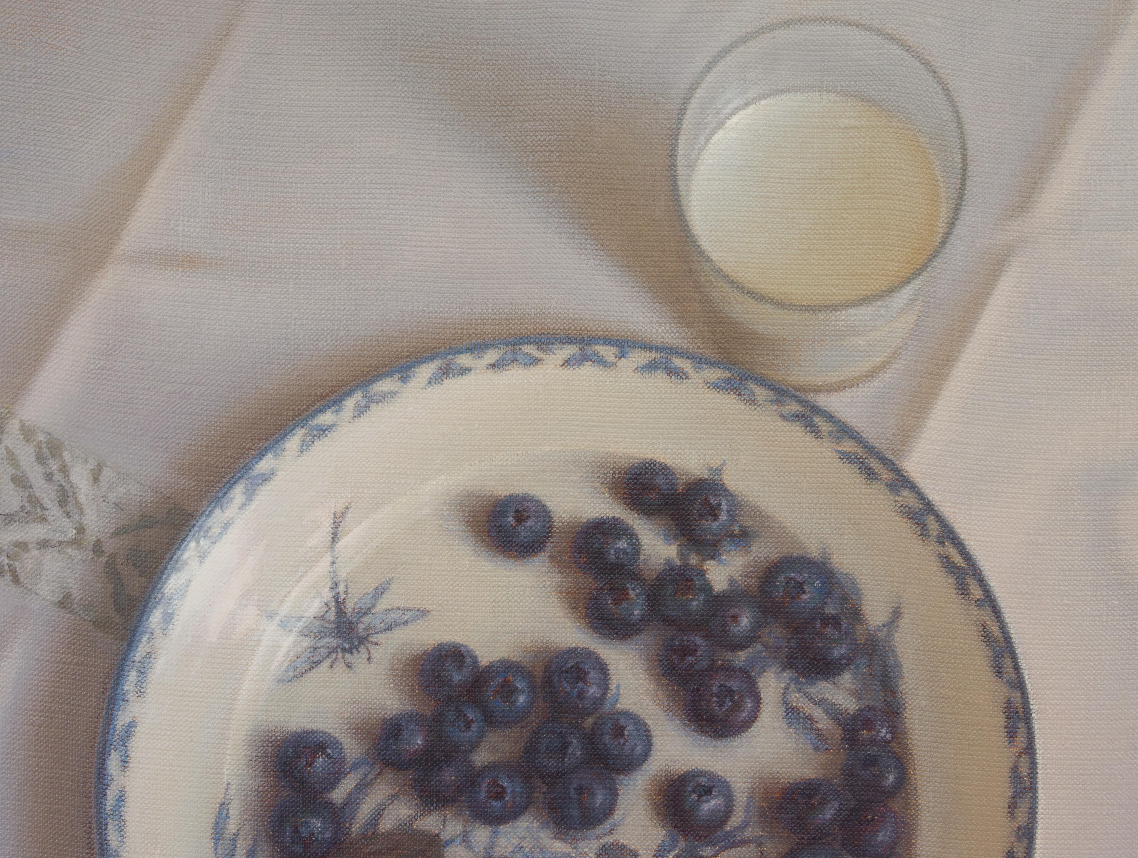 Myrtilles et lait - Gris Interior Painting par Irina Trushkova