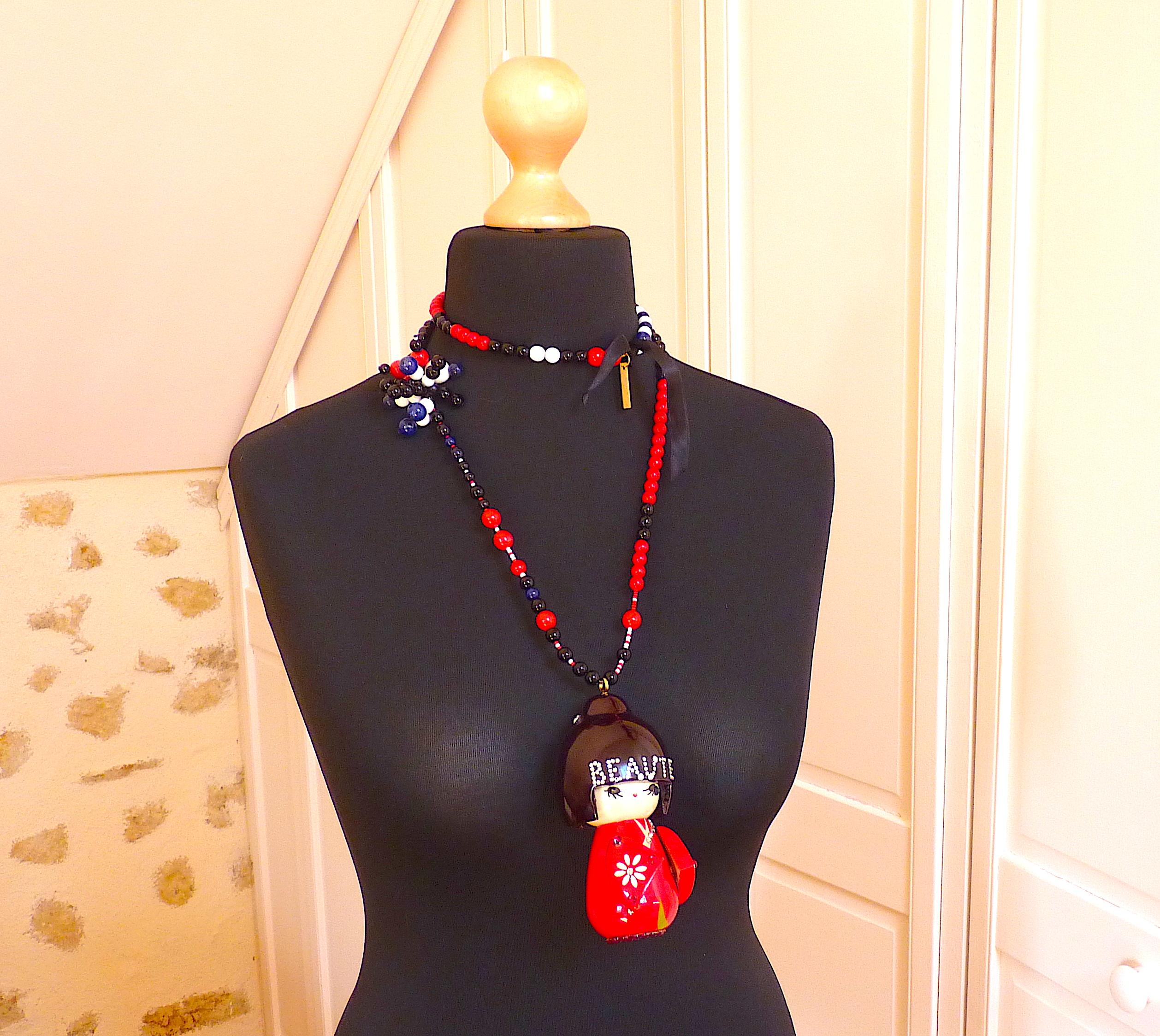 Irina Volkonskii Very Long Doll Necklace from 2000s In Excellent Condition For Sale In CHAMPEAUX-SUR-SARTHE, FR