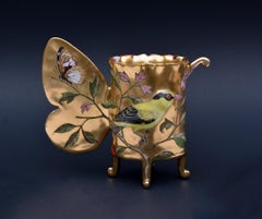 Tasse papillon Monarch Butterfly:: sculpture contemporaine en porcelaine avec illustration:: or