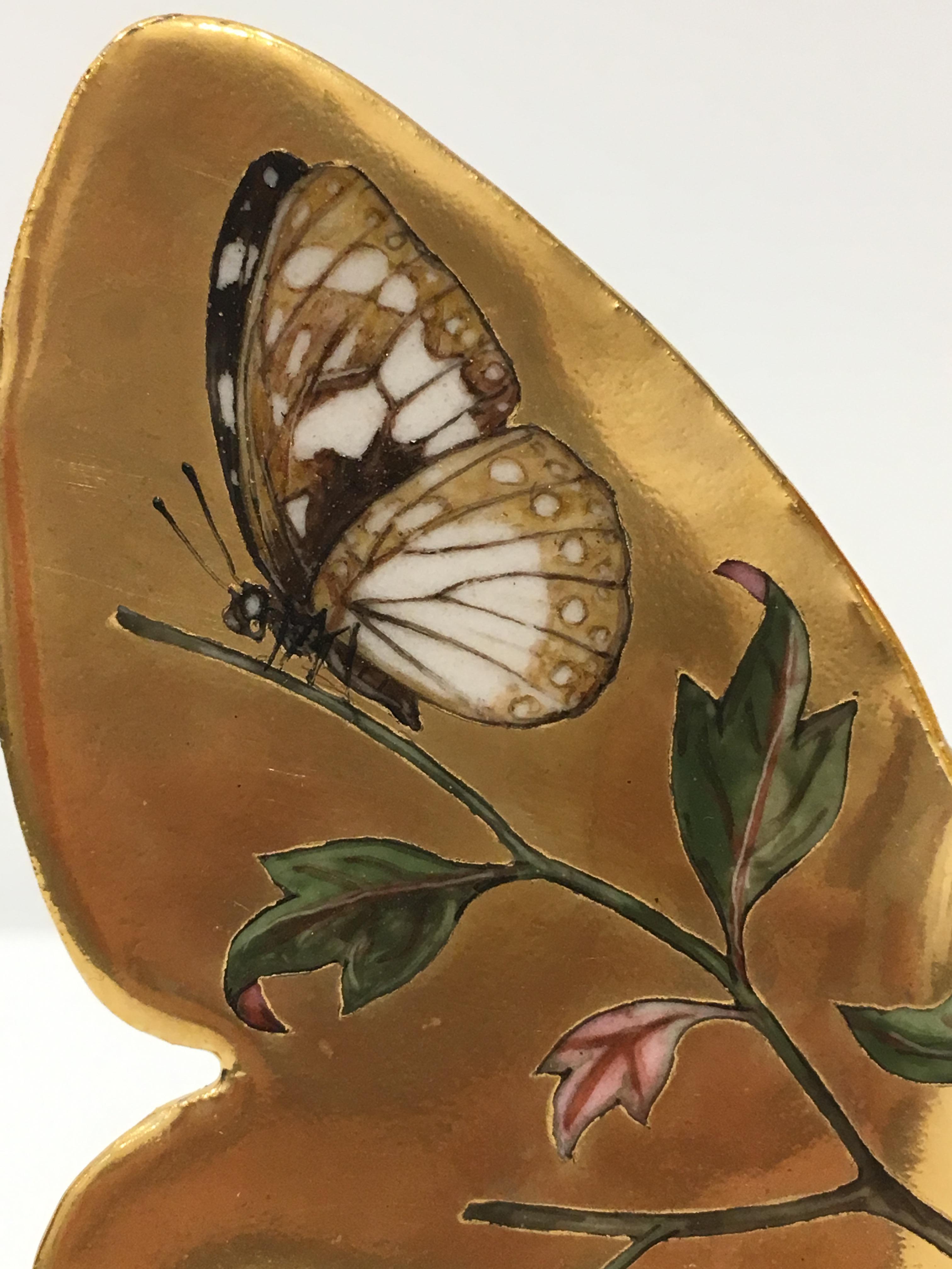 Monarch Butterfly Cup, Contemporary Porcelain Sculpture with Illustration, Gold 1