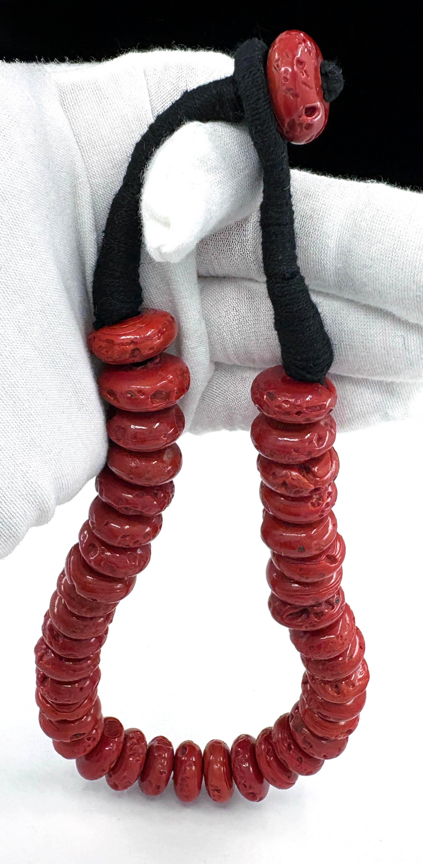 Iris Apfel Estate Personal Monumental Red Coral Necklace Tribal 19 Inches en venta 1