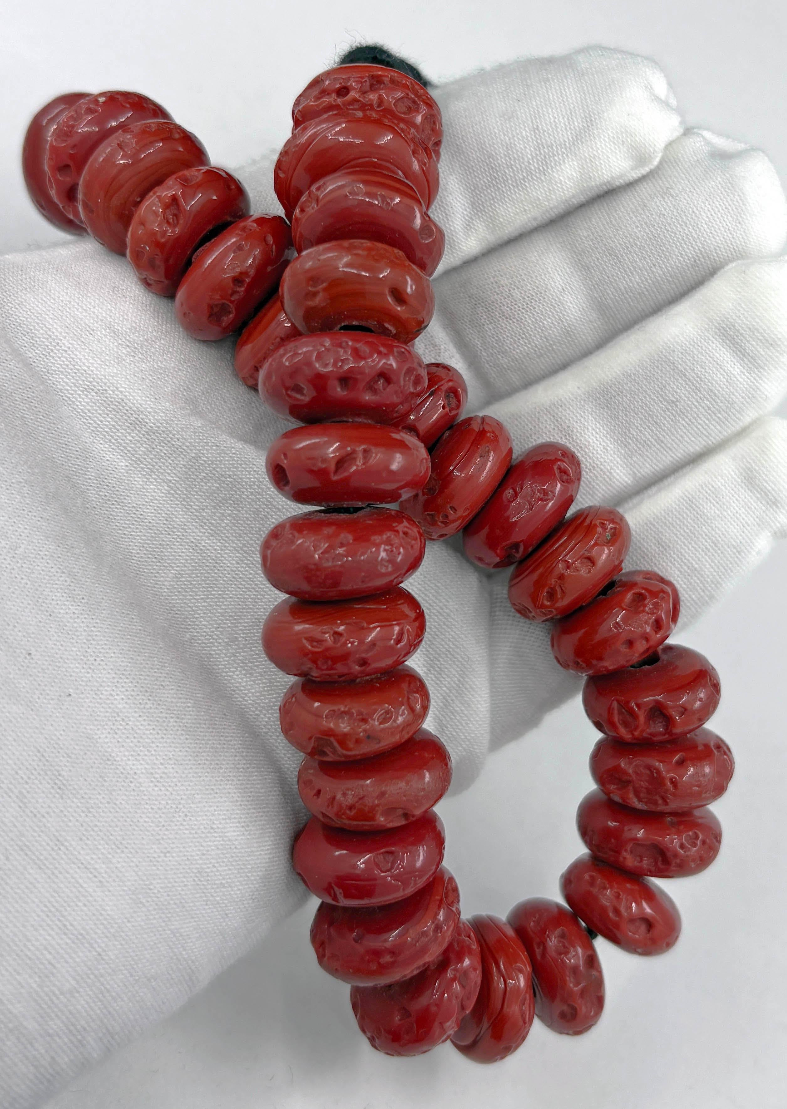 Iris Apfel Estate Personal Monumental Red Coral Necklace Tribal 19 Inches en venta 2