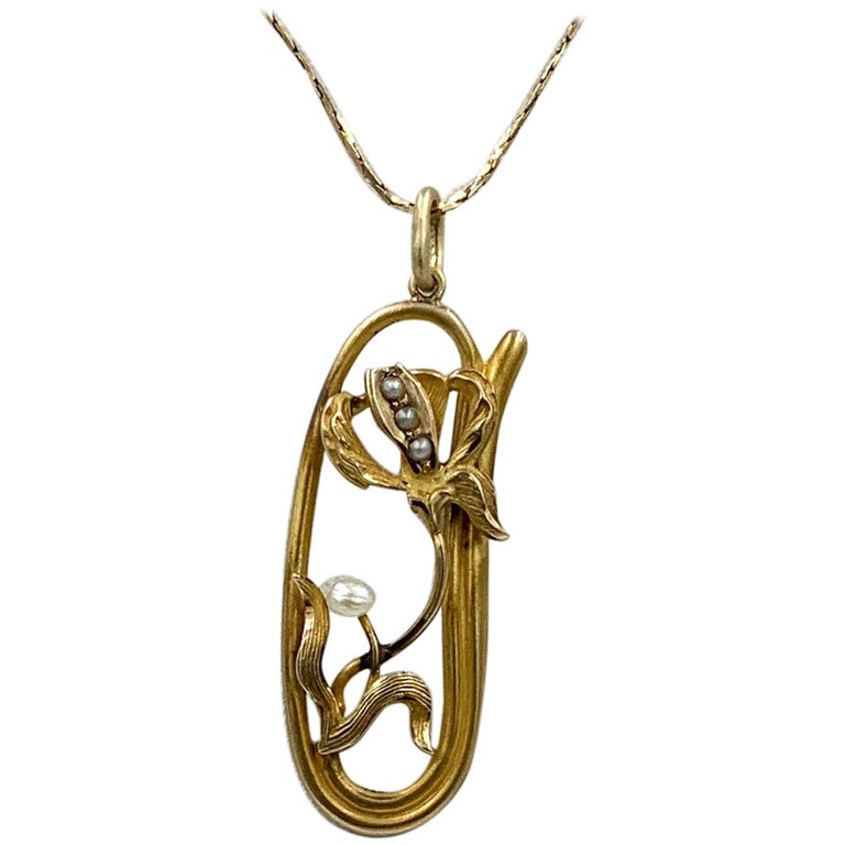 Iris Art Nouveau Pearl Flower Pendant Necklace Gold, circa 1910 at 1stDibs