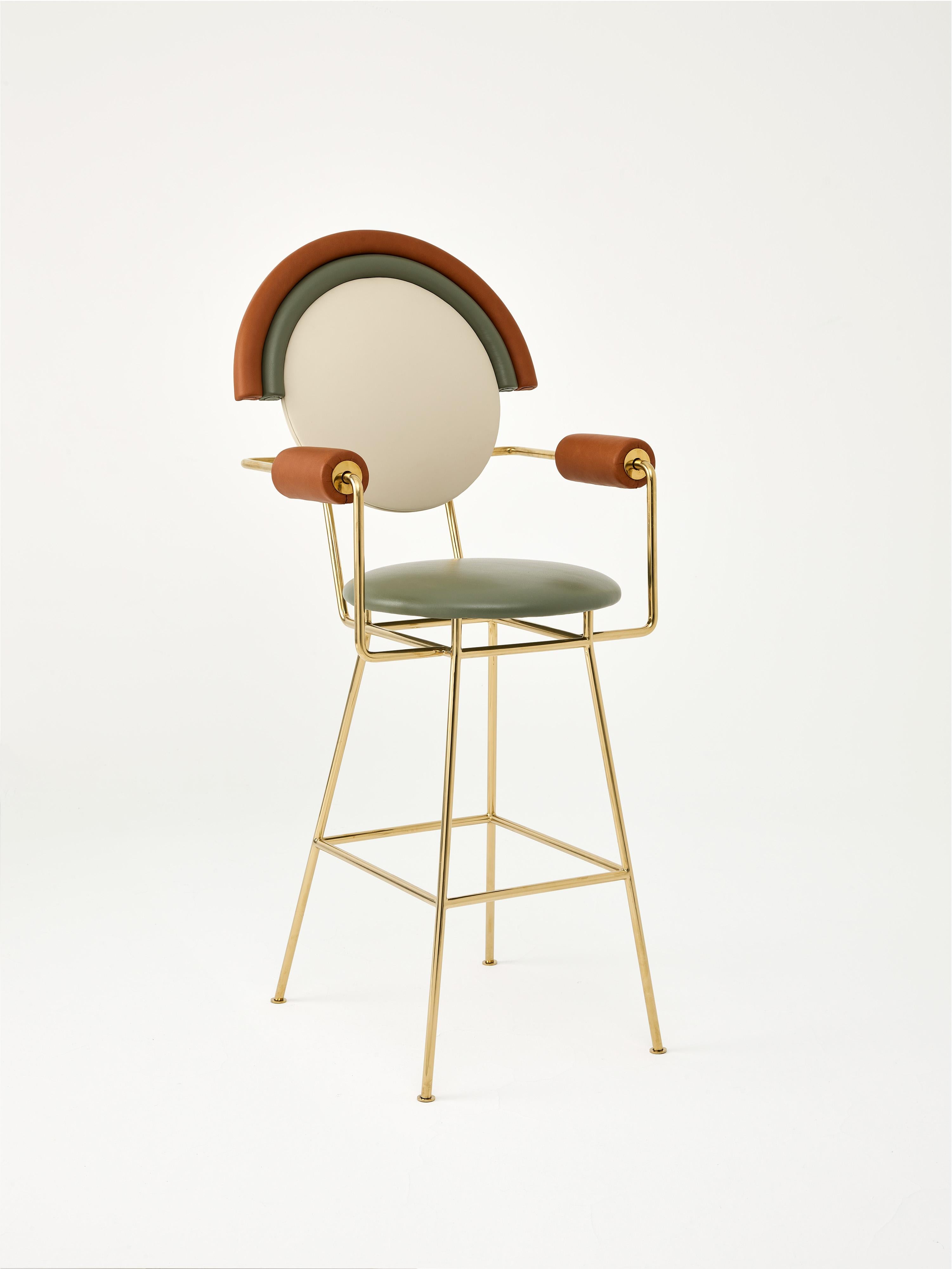 Taburete de bar con brazos Iris by Merve Kahraman

Cuero y latón pulido

24