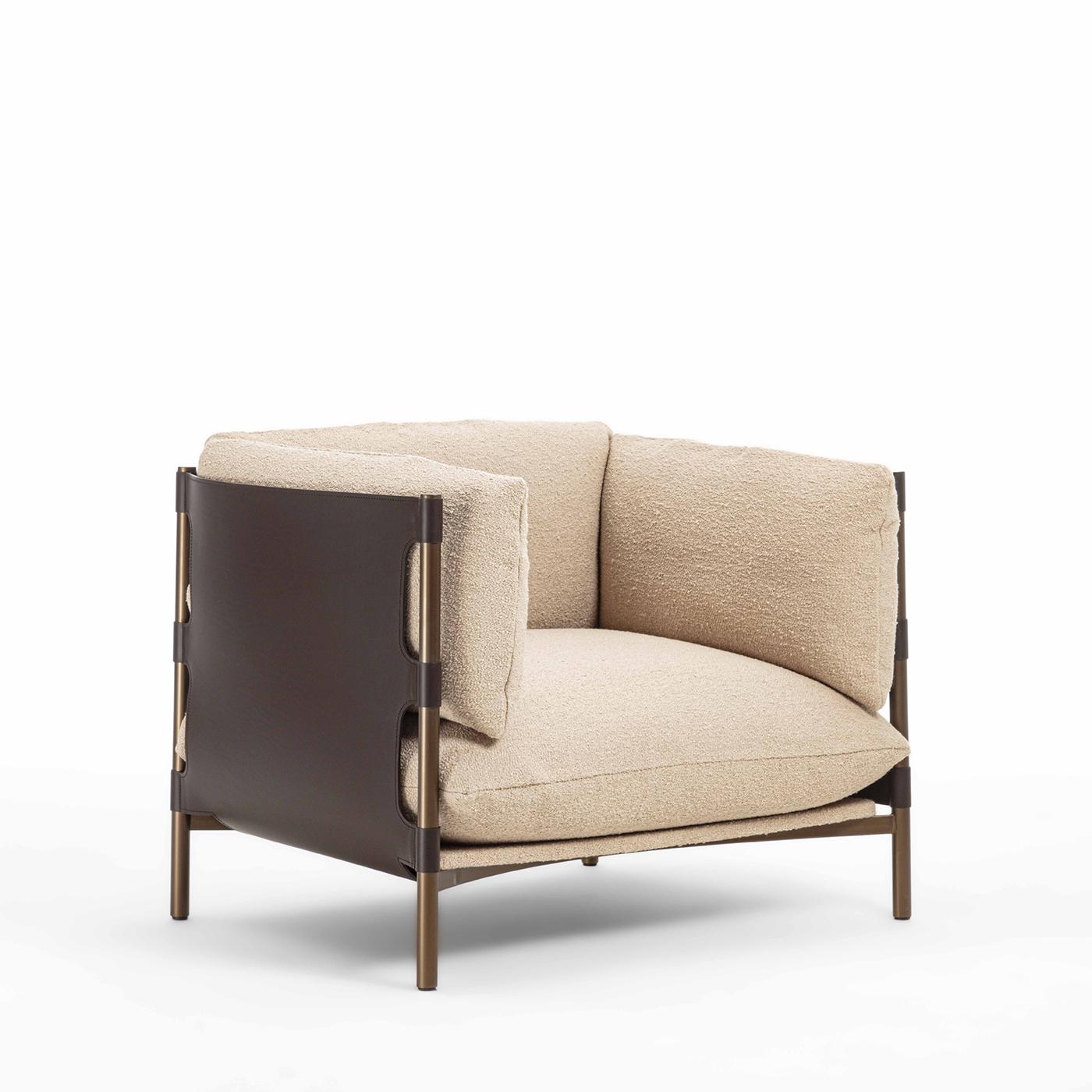Italiano Poltrona Iris Beige in vendita