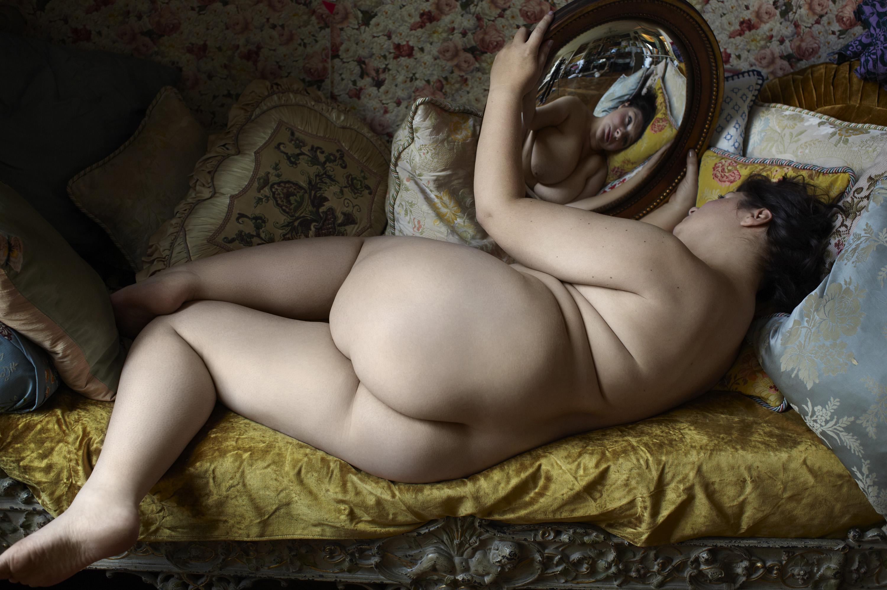 Iris Brosch Color Photograph - Beauty 009 - Nude on a Yellow Sofa with Mirror, Fine Art Photography