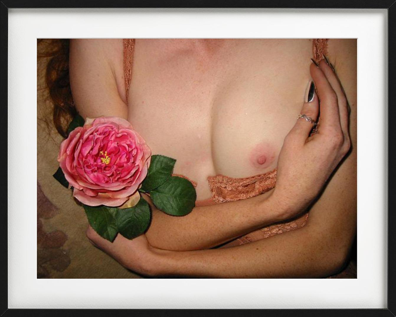 Celests Touch #4 - Aktporträt einer Frau, Kunstfotografie im Angebot 5