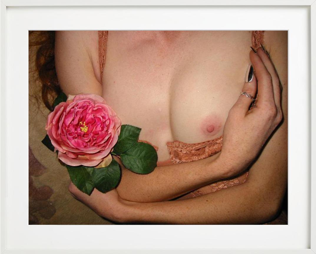 Celests Touch #4 - Aktporträt einer Frau, Kunstfotografie im Angebot 1