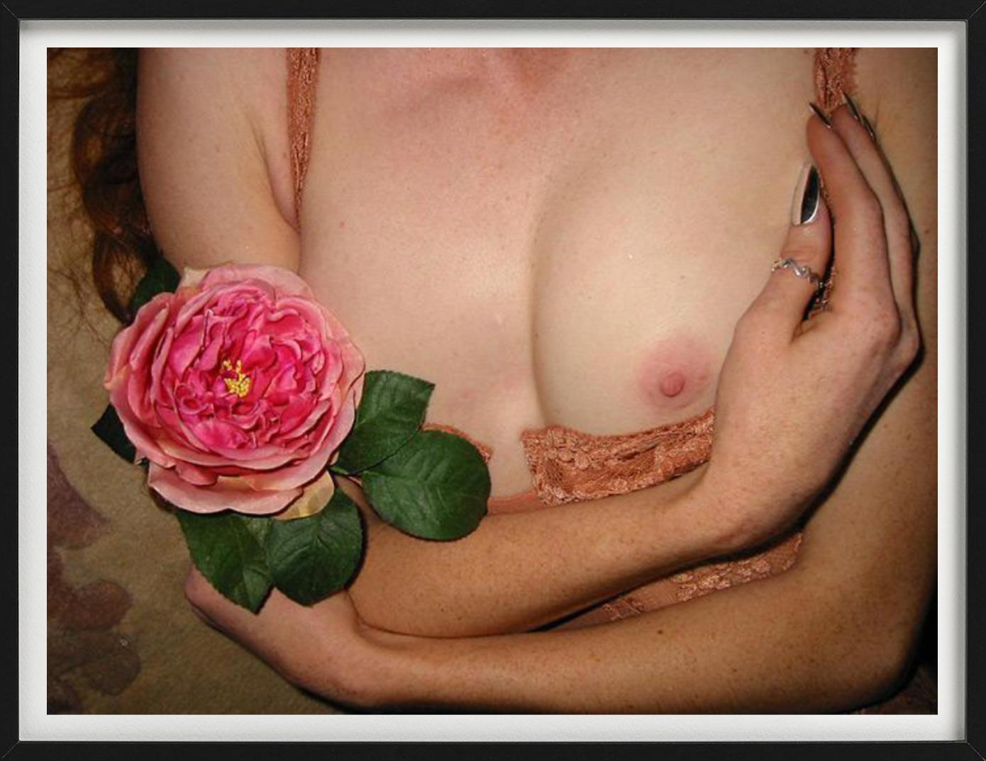 Celests Touch #4 - Aktporträt einer Frau, Kunstfotografie im Angebot 4