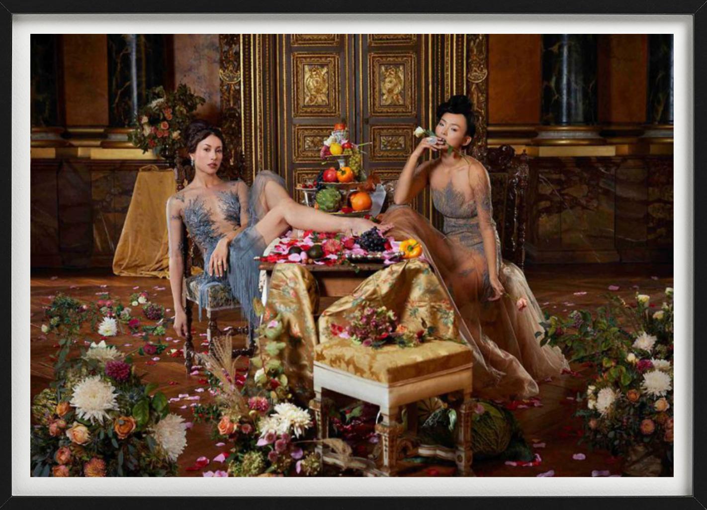 Alta Joyería II - Interior Barroco con Flores, Fotografía Artística en venta 5