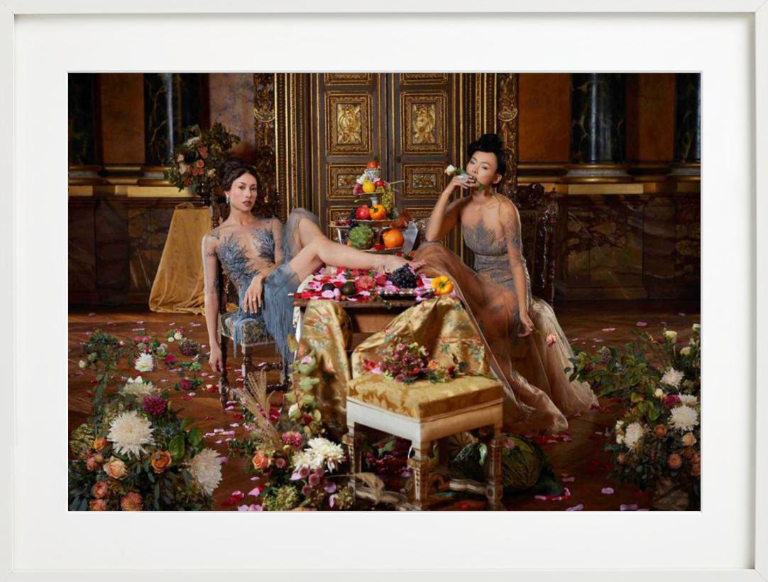 Alta Joyería II - Interior Barroco con Flores, Fotografía Artística en venta 2
