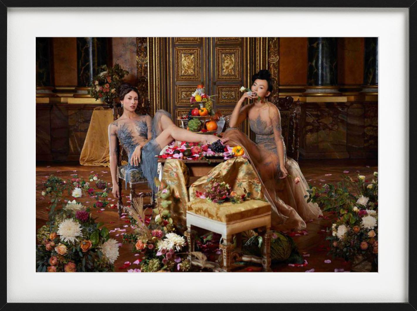 Alta Joyería II - Interior Barroco con Flores, Fotografía Artística en venta 4