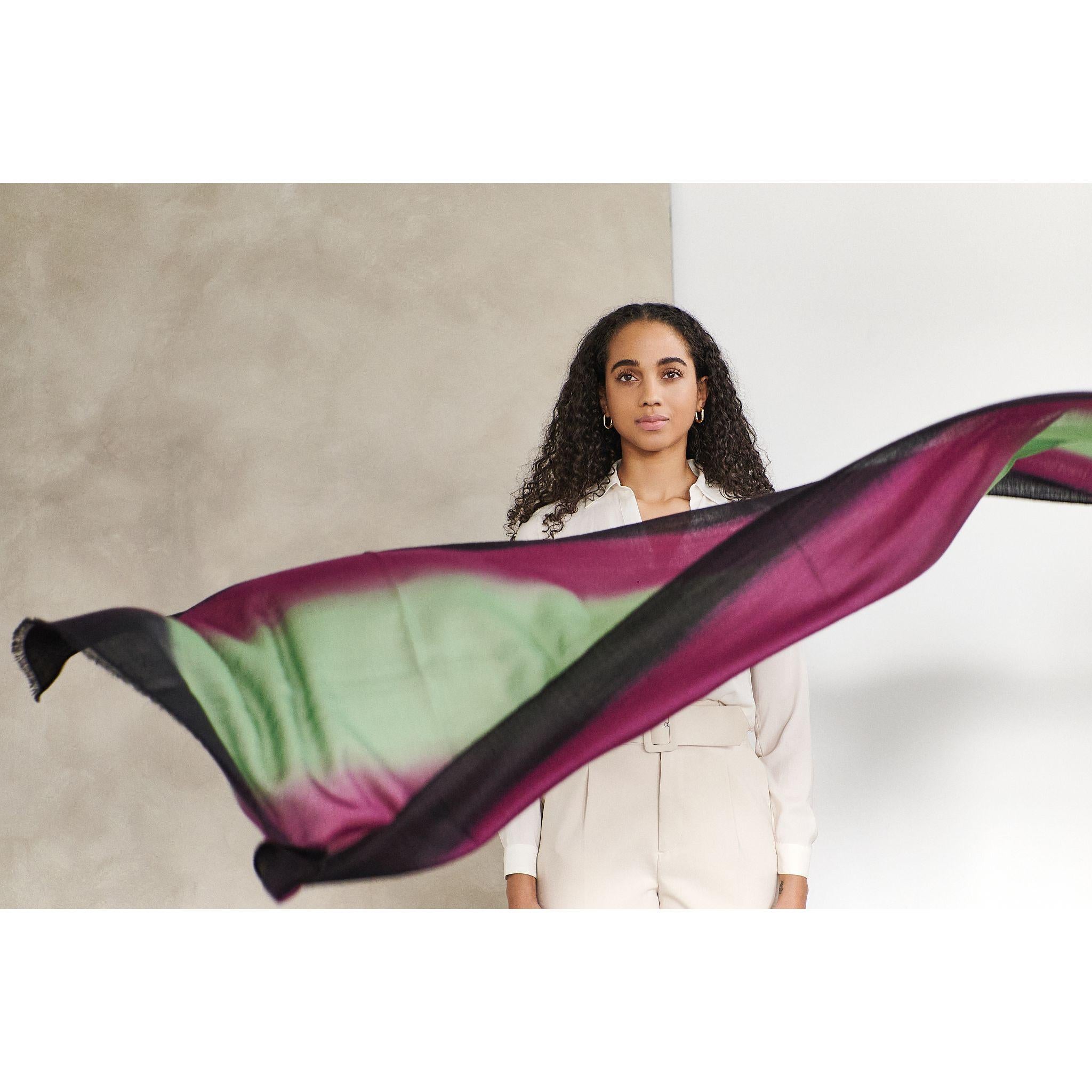 Bufanda Iris Courtyard Cashmere Merino Modern Artisanal Handwoven en venta 8