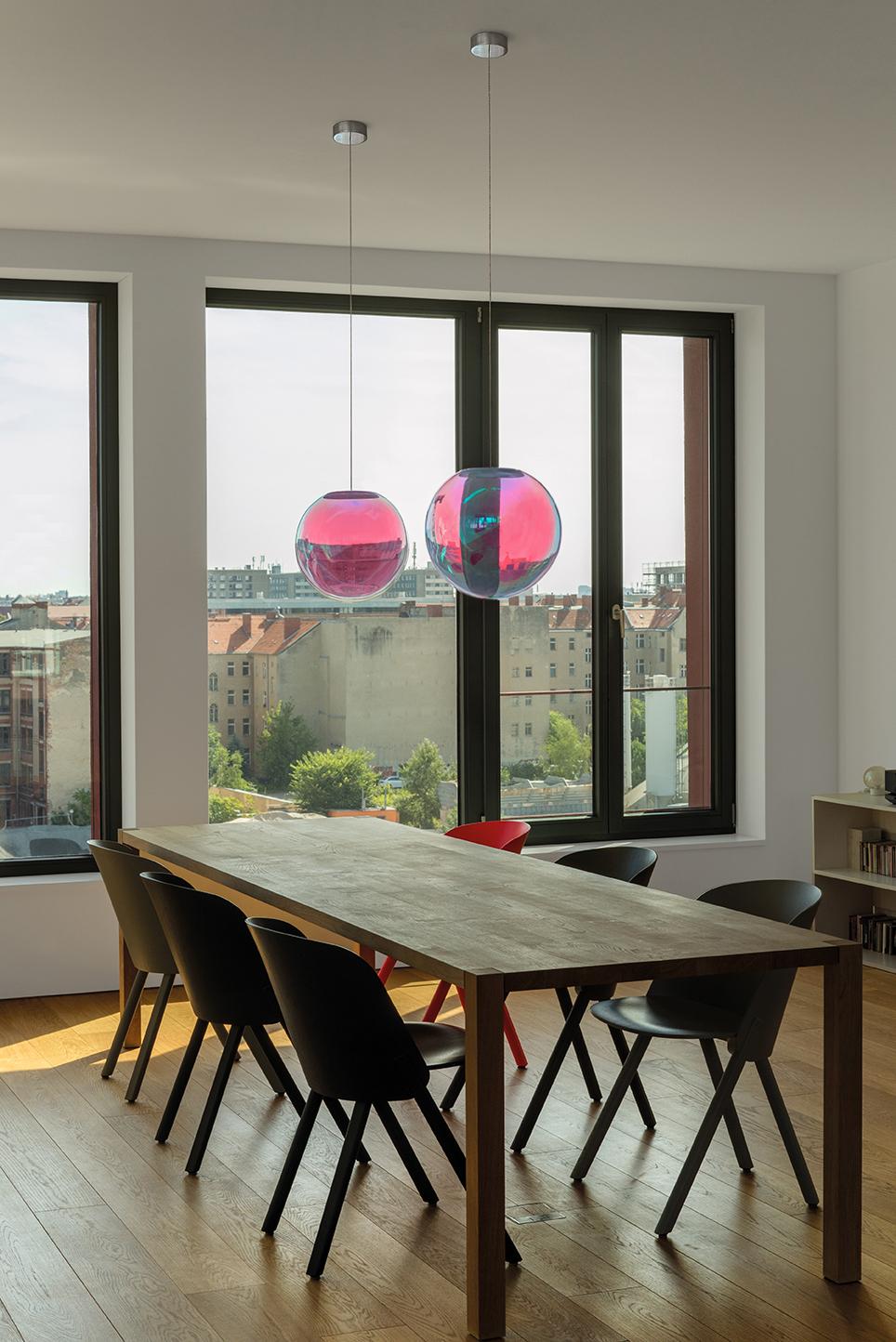 Iris Globe Pendant Lamp 25 cm Cyan Magenta Steel,  Sebastian Scherer NEO/CRAFT In New Condition For Sale In Berlin, DE