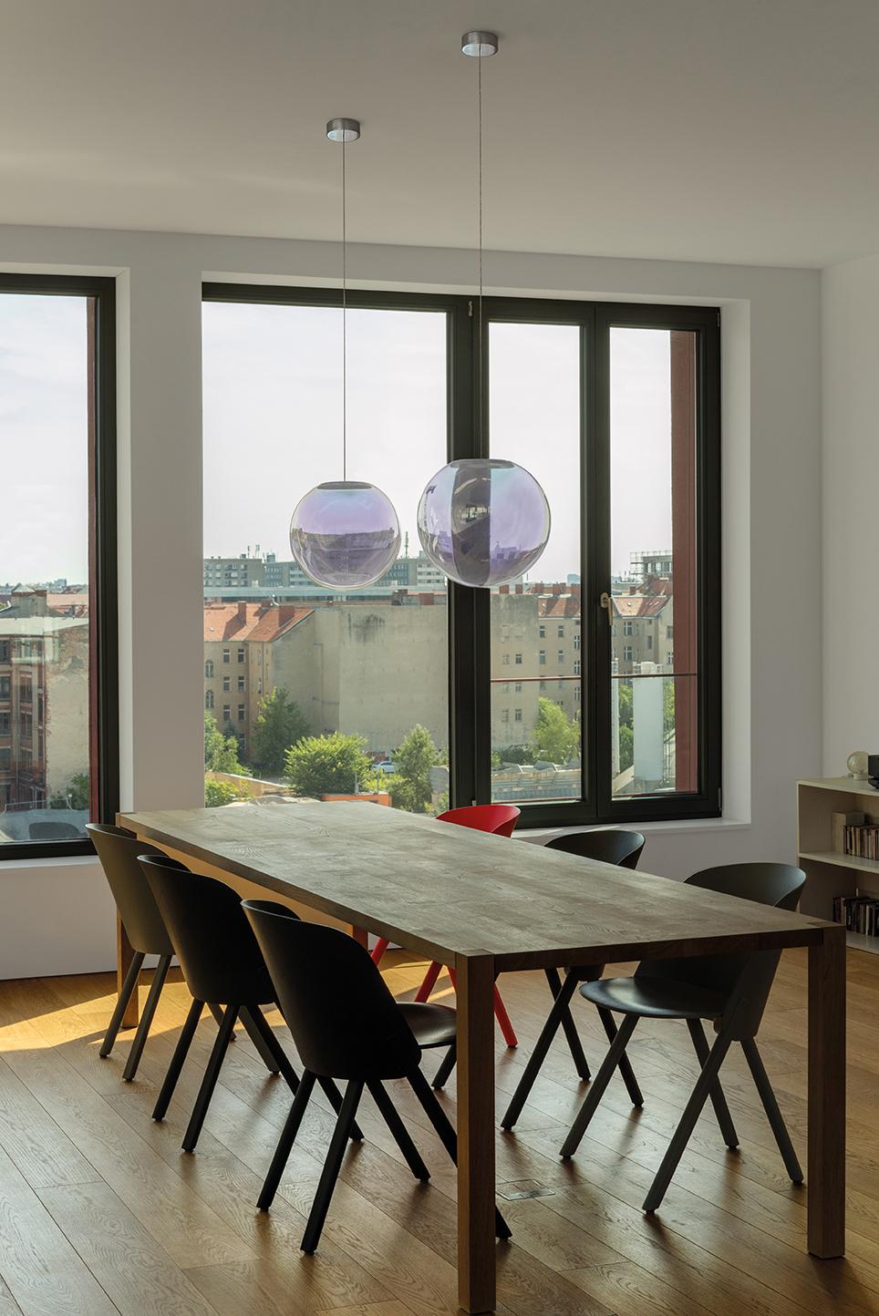 Iris Globe Pendant Lamp 25 cm Silver Lilac Steel,  Sebastian Scherer NEO/CRAFT In New Condition For Sale In Berlin, DE