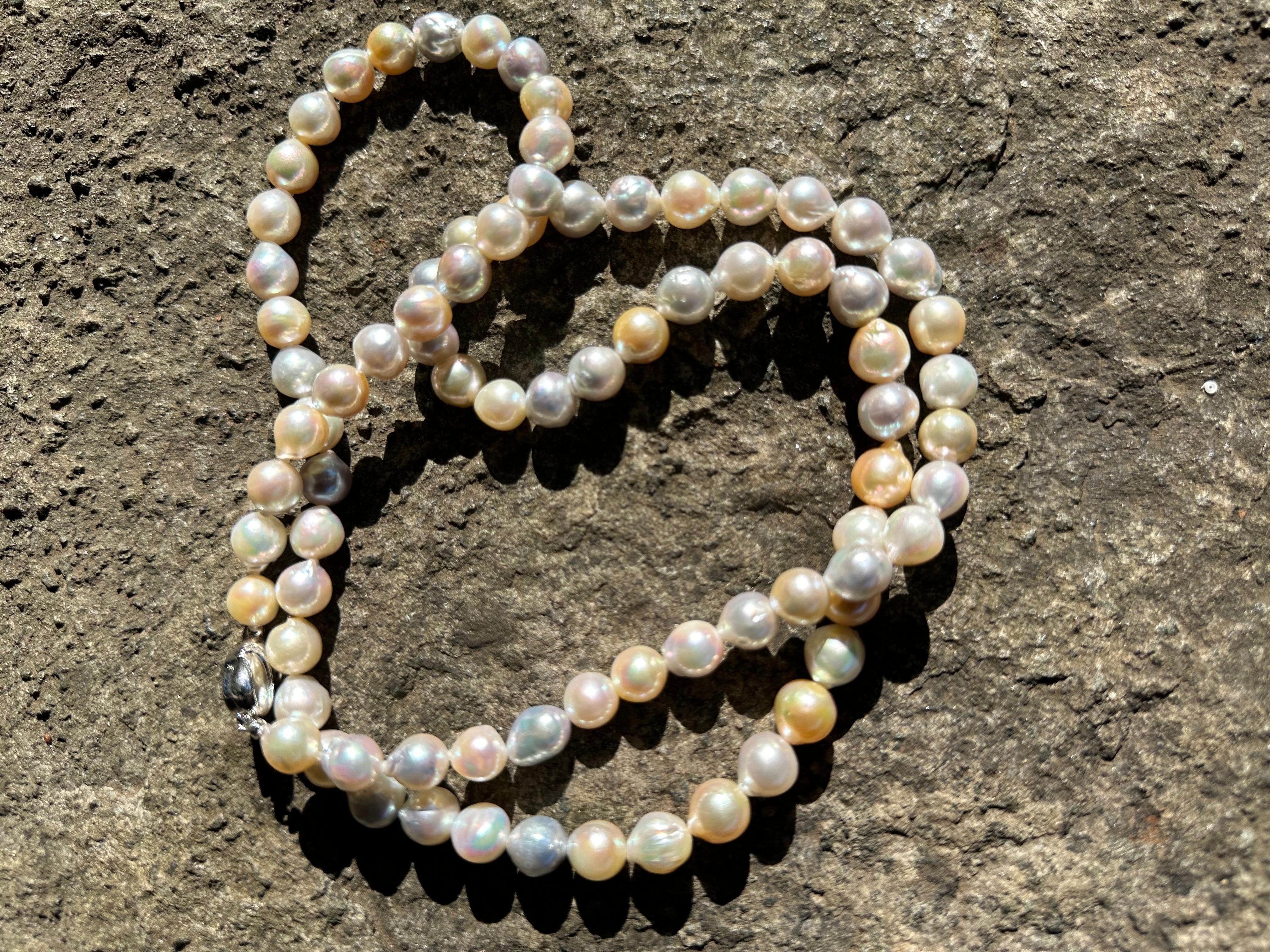 Artisan IRIS PARURE, Akoya pearl 10.00mm×81 Necklace, Non Colored & Non Bleached Pearl For Sale