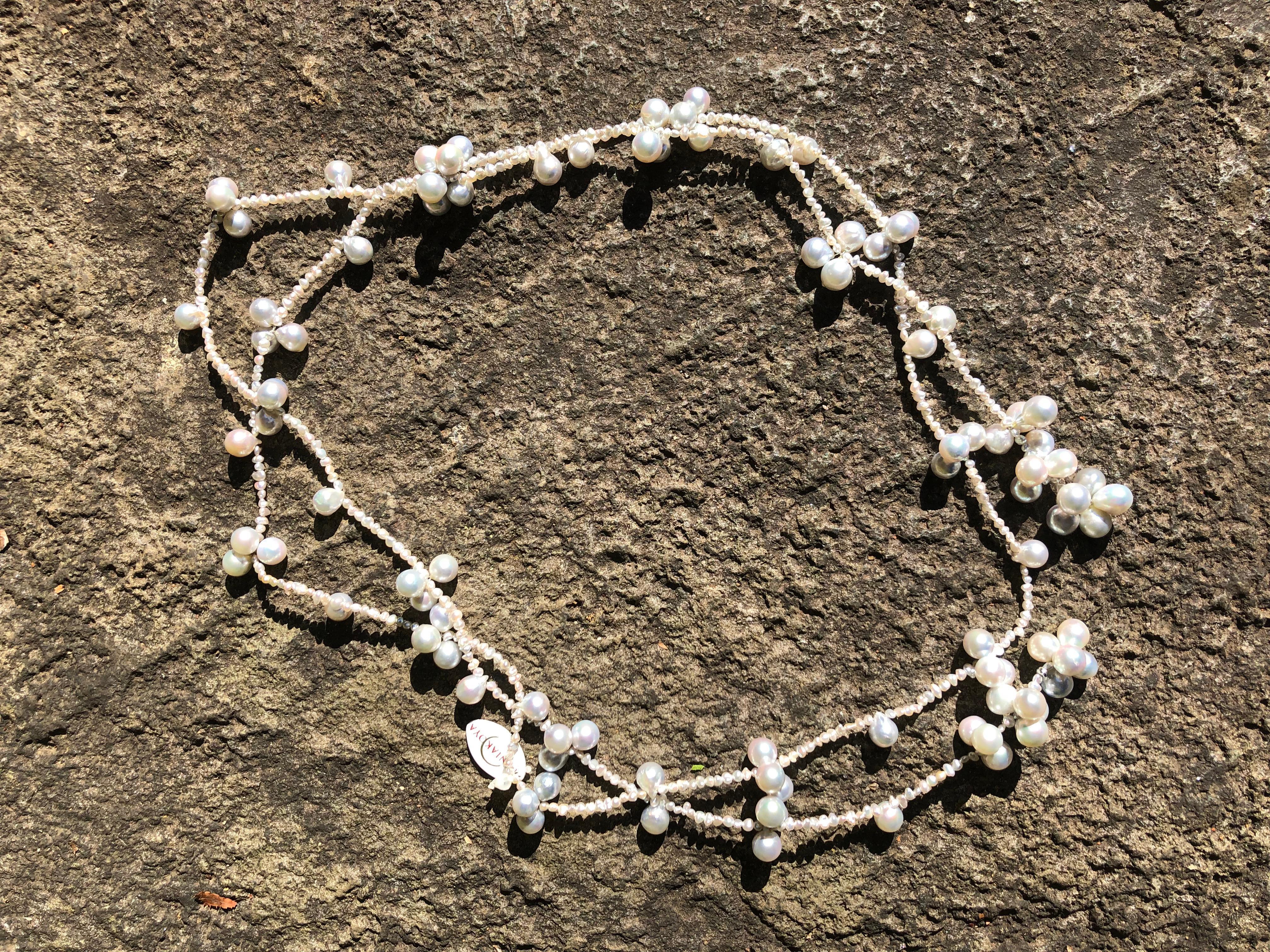 IRIS PARURE, collier japonais de perles Beni Akoya non colorées et blanchies en vente 2