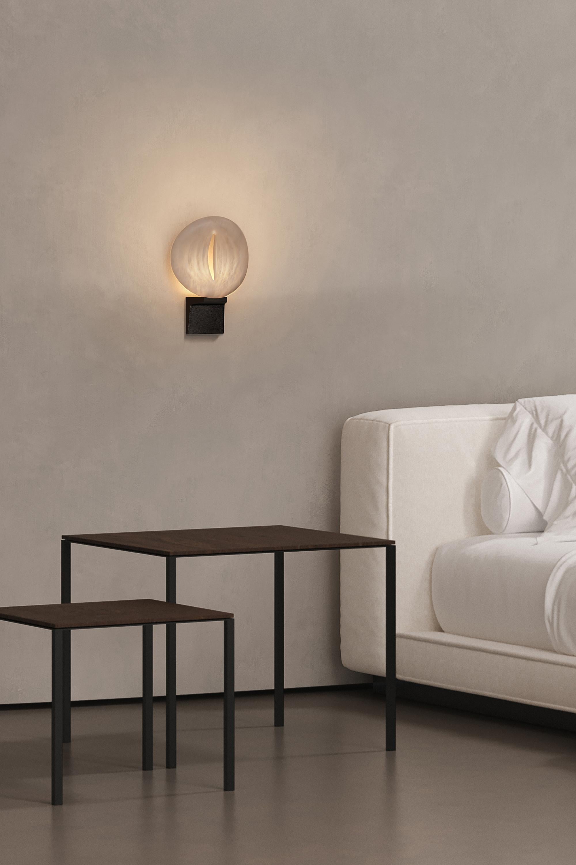 Lámpara de pared Iris de Atelier V&F en venta 1