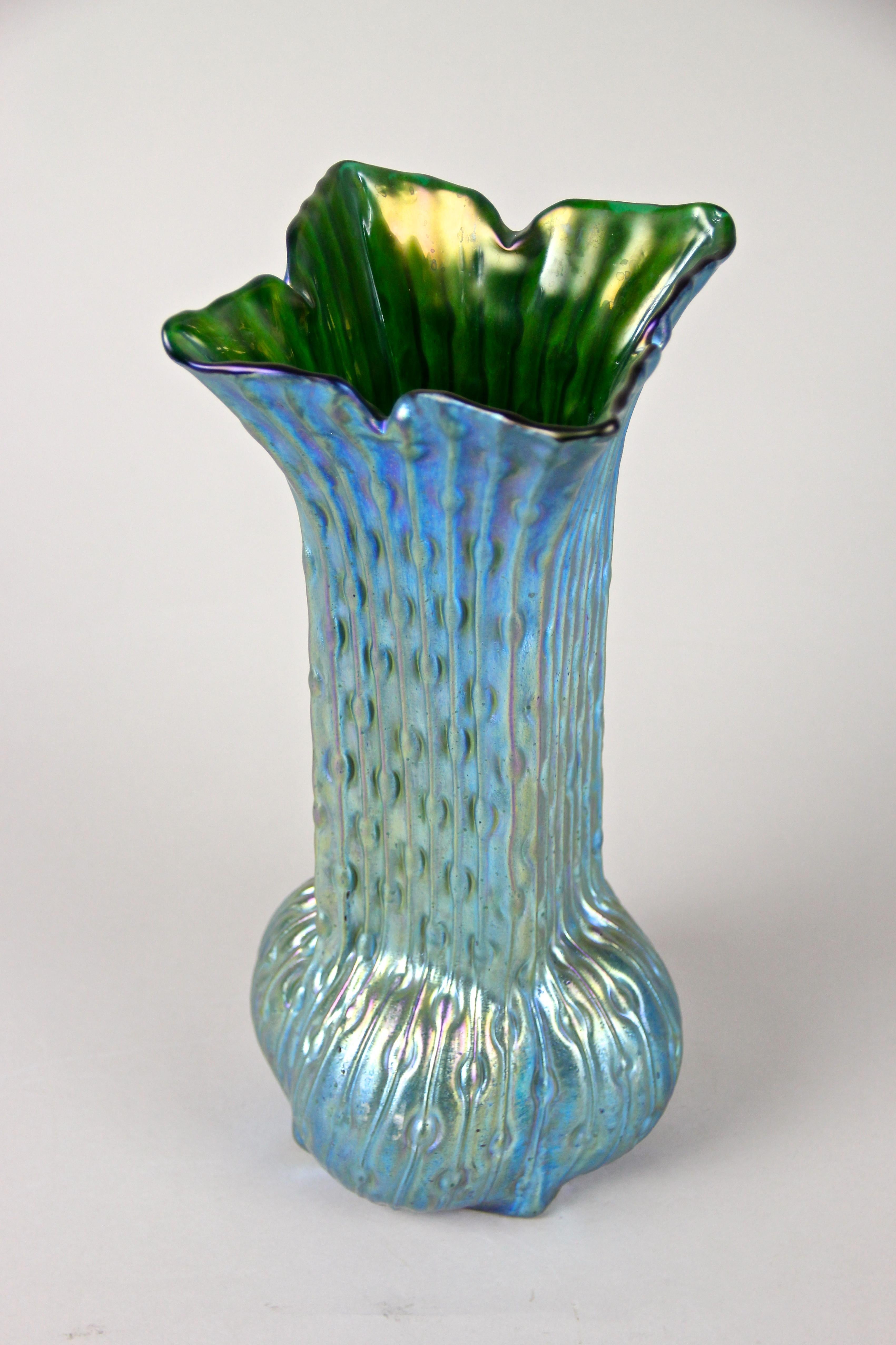 20th Century Iriscident Art Nouveau Glass Vase by Loetz Witwe, Bohemia, circa 1902 For Sale