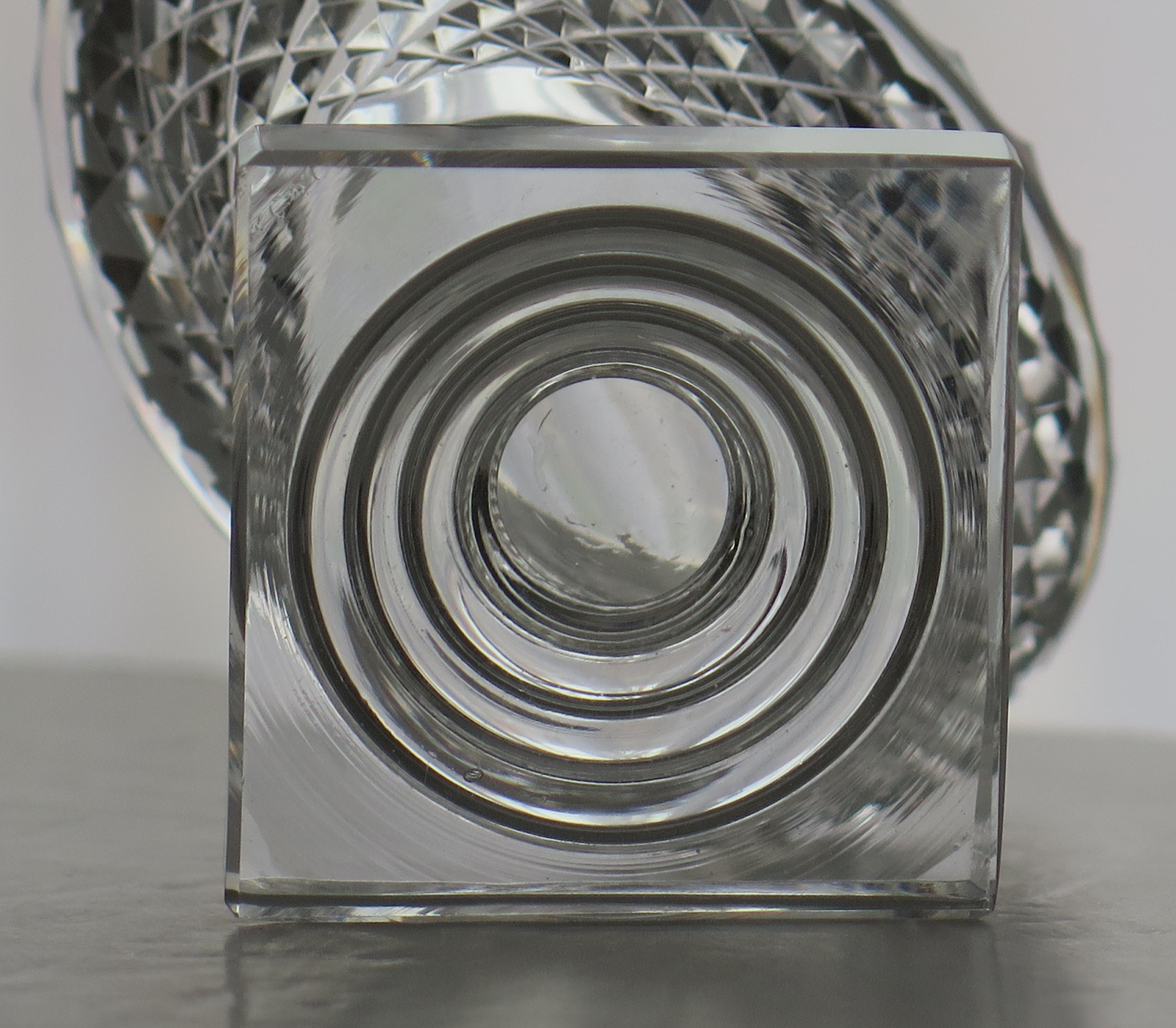 Irish 18th Century Georgian Cut Glass Salt with Stepped Foot, Ca 1790 For Sale 5