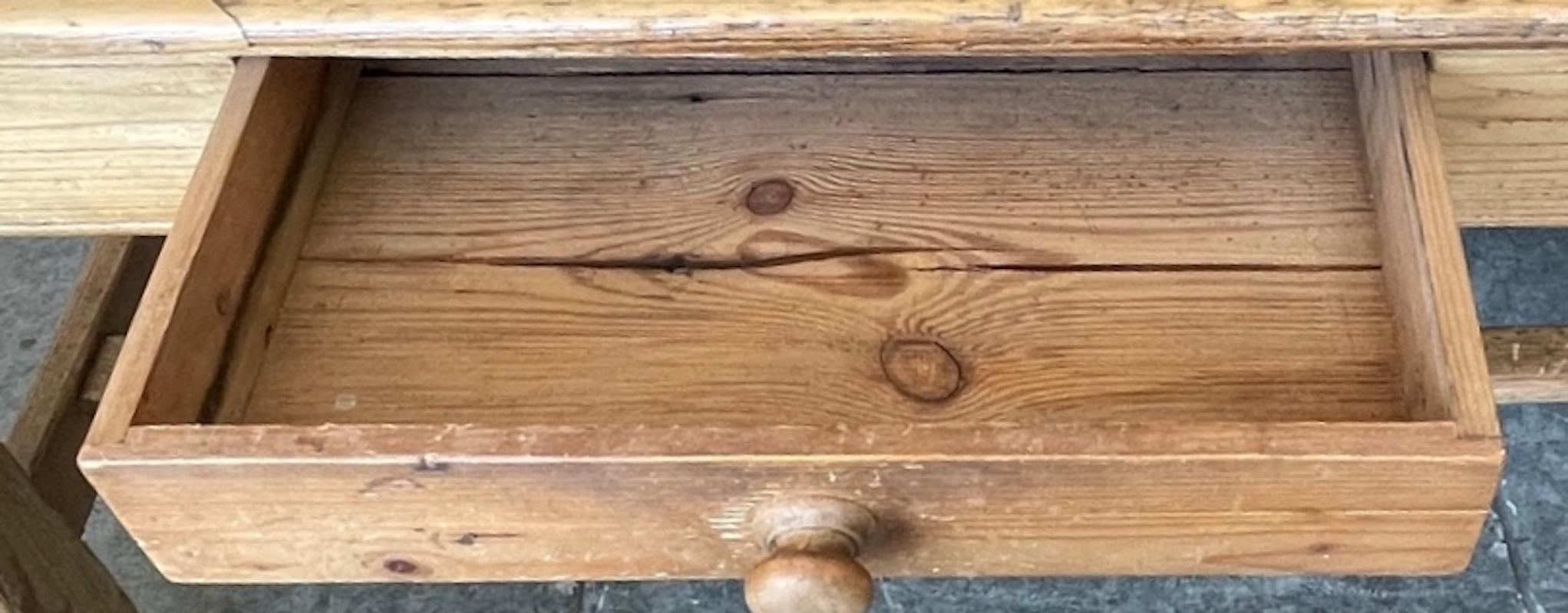 Irish 19th Century Pine Breakfast Table or Desk with One Center Drawer For Sale 10