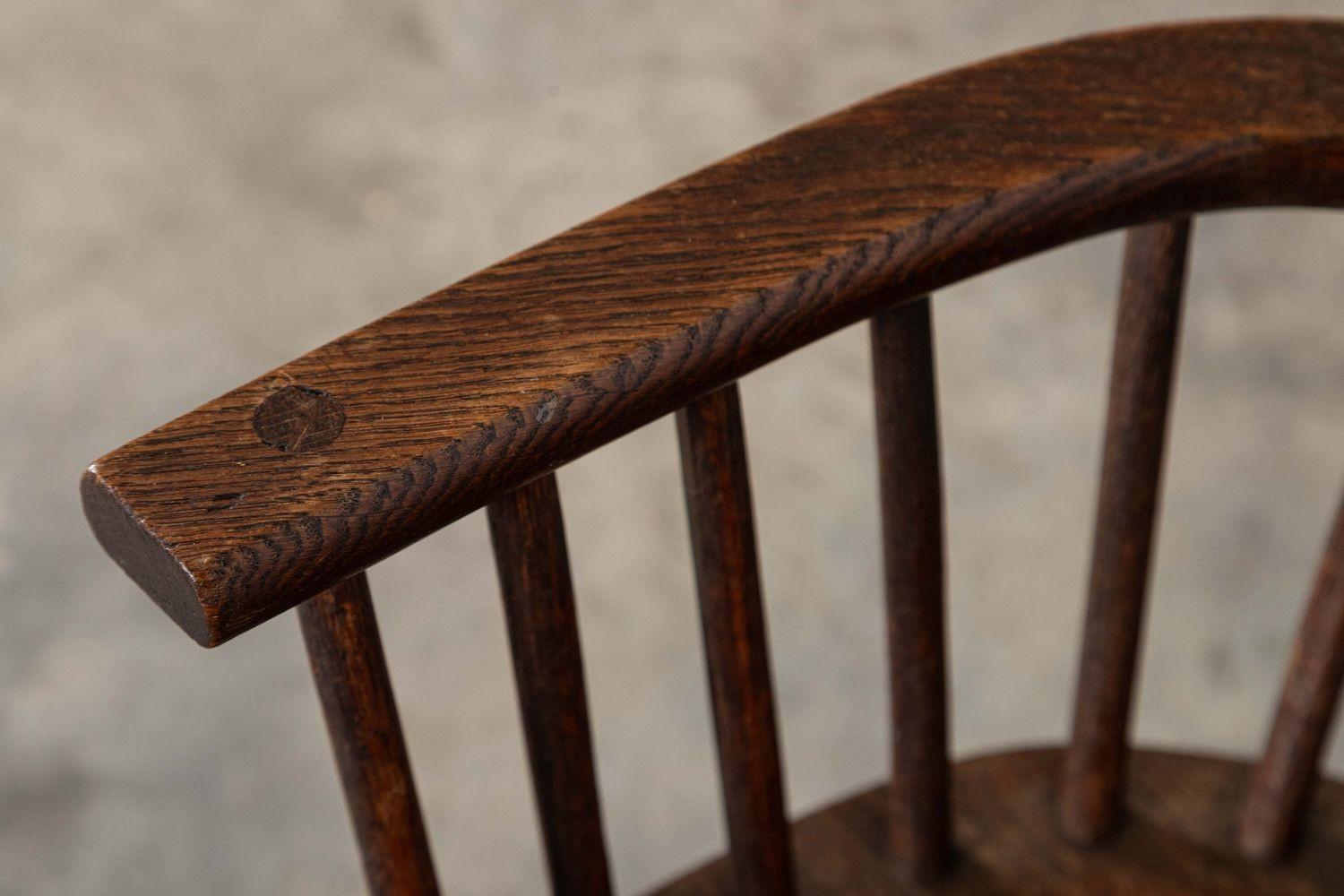 Silla vernácula irlandesa de la hambruna de roble y olmo del siglo XIX en venta 9