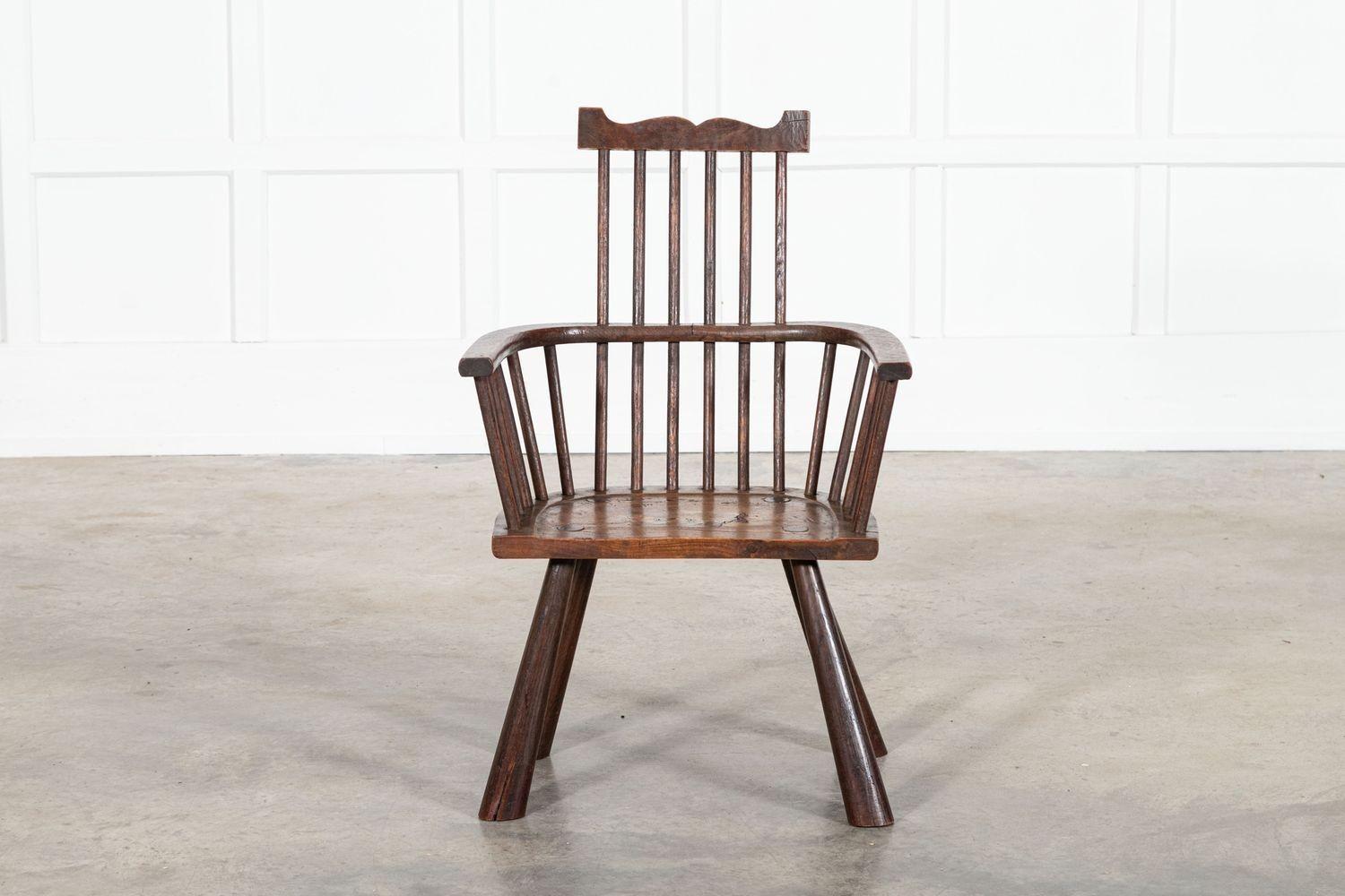 hacia 1860
Silla vernácula irlandesa de la hambruna de roble y olmo del siglo XIX
sku 1978
W57 x D31 x H86 cm
Altura del asiento 37 cm
Peso 6 kg