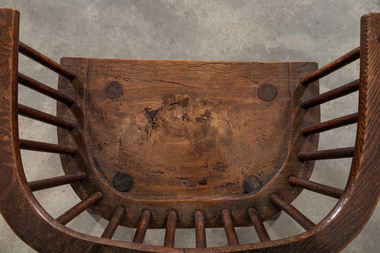 Silla vernácula irlandesa de la hambruna de roble y olmo del siglo XIX en venta 4