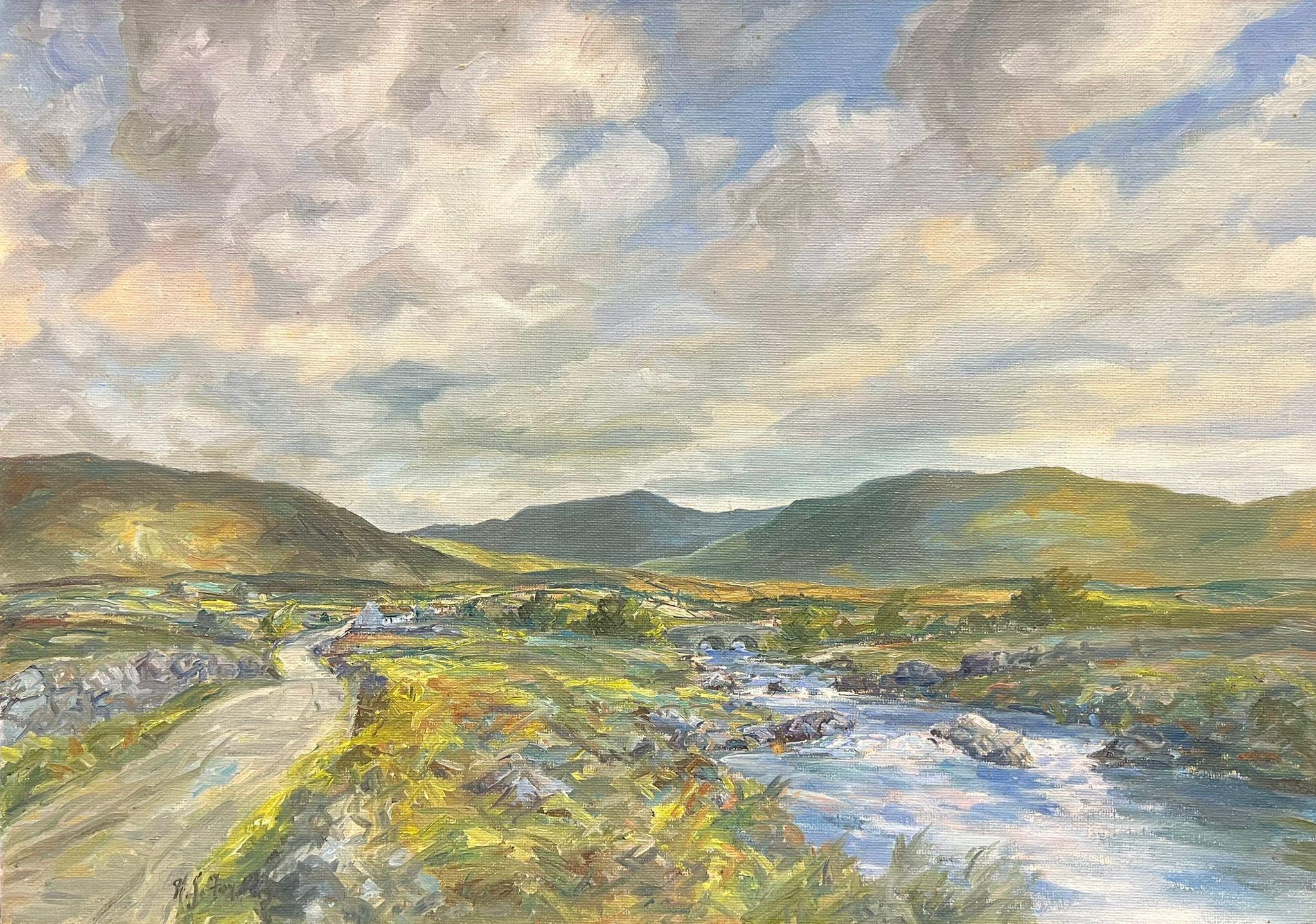 Irish artist Landscape Painting – Irisches Vintage-Ölgemälde, Winding Stream & Rolling Green Hills under Cloudy Sky, Vintage