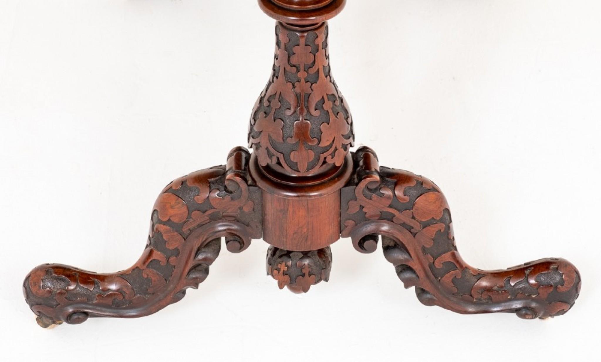 Milieu du XIXe siècle Table centrale irlandaise en bois de rose ancien, vers 1860 en vente