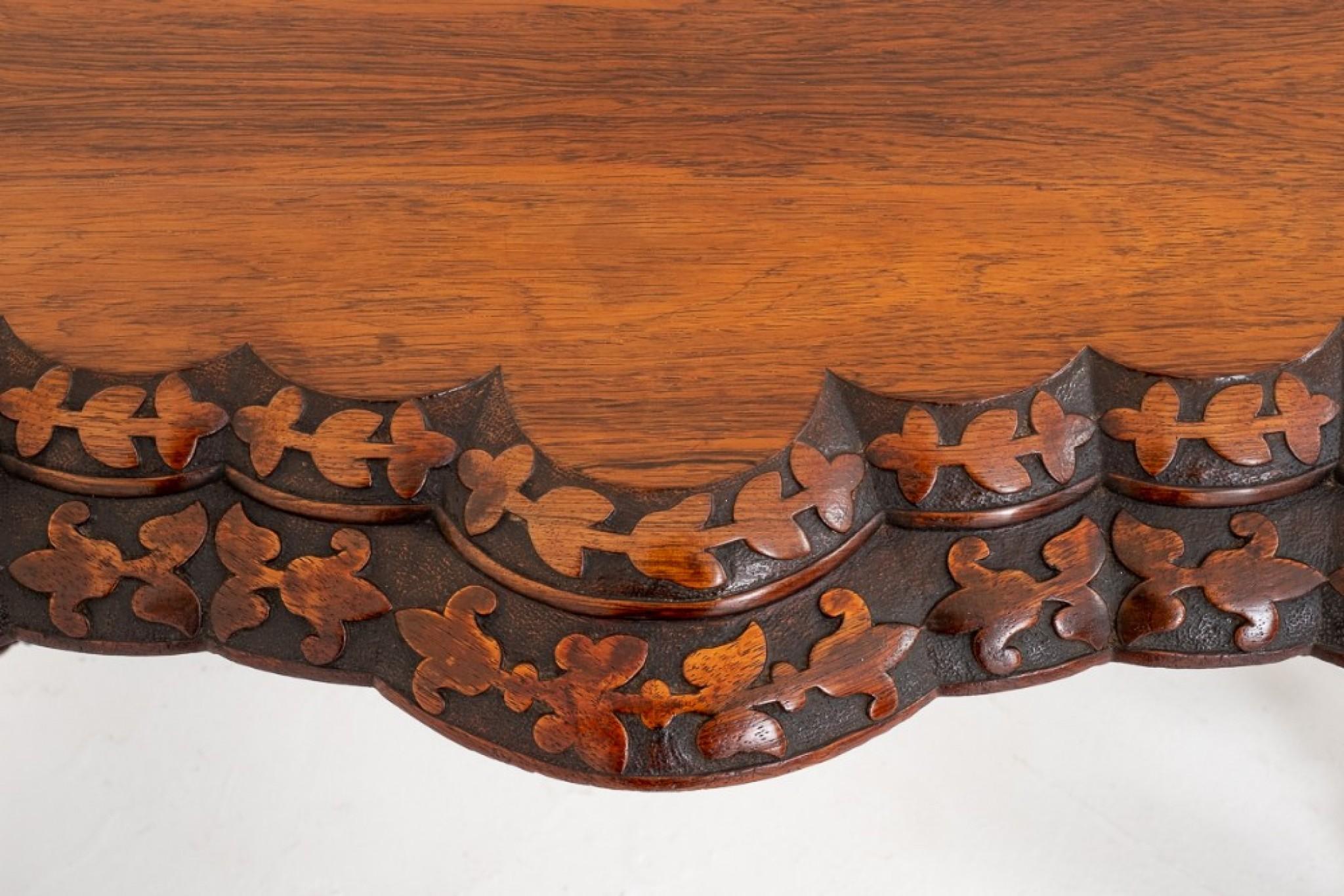 Bois de rose Table centrale irlandaise en bois de rose ancien, vers 1860 en vente